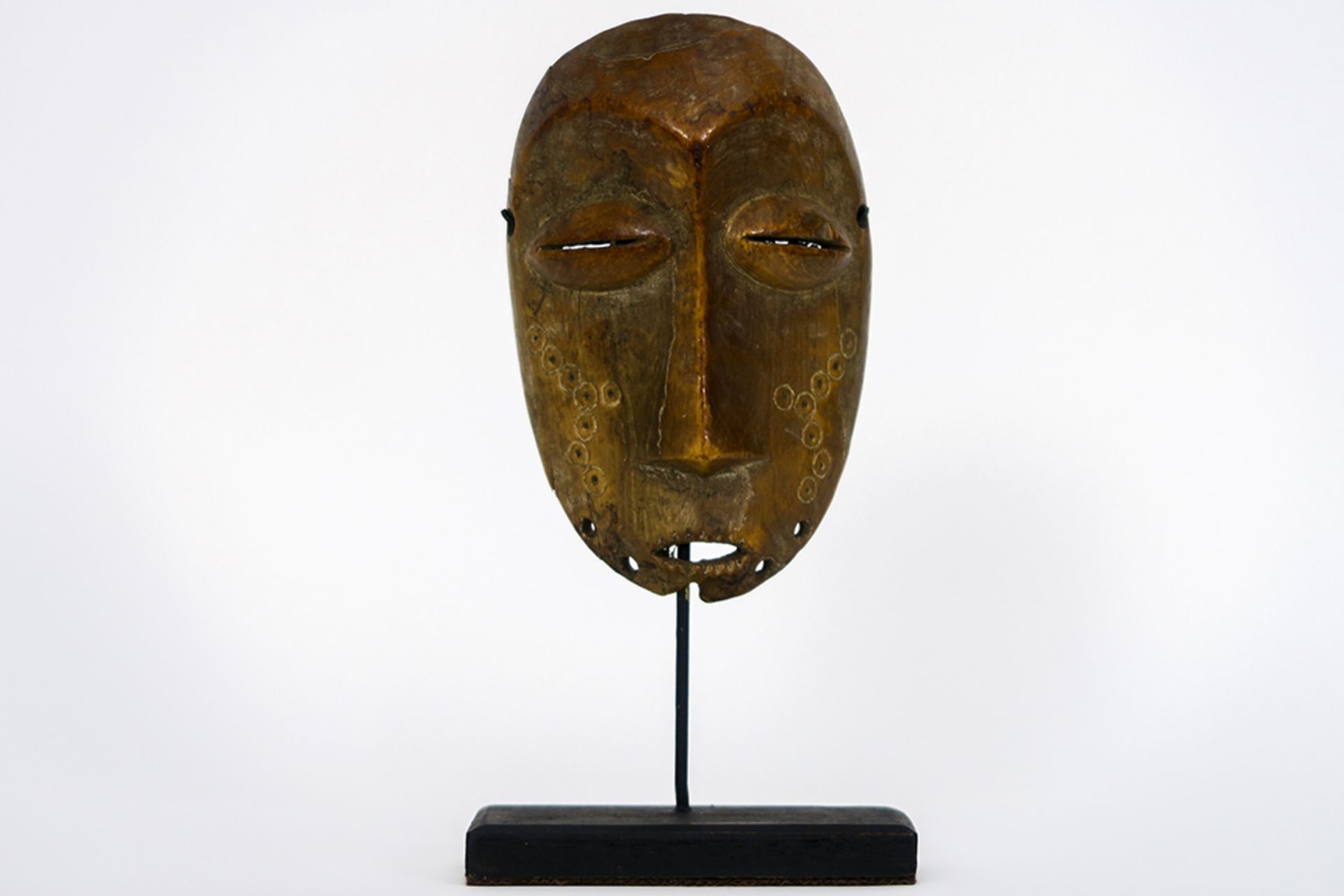 1st half of the 20th Cent. African Congolese "Lega" mask in ivory || AFRIKA - KONGO - 1° HELFT 20°