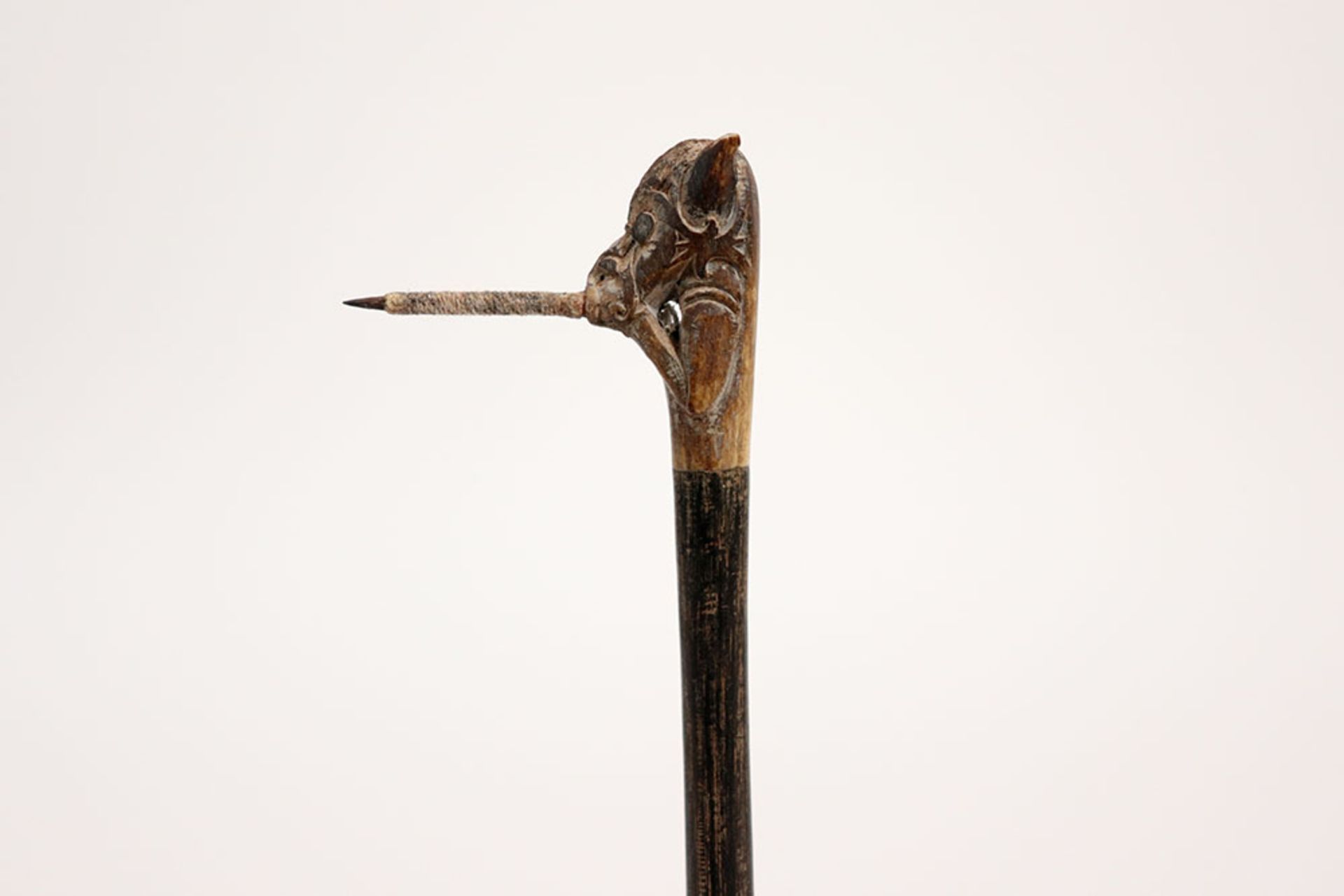 ethnic tattoo instrument in horn and metal || Etnisch tatoeage-instrument in hoorn en metaal - - Image 5 of 6