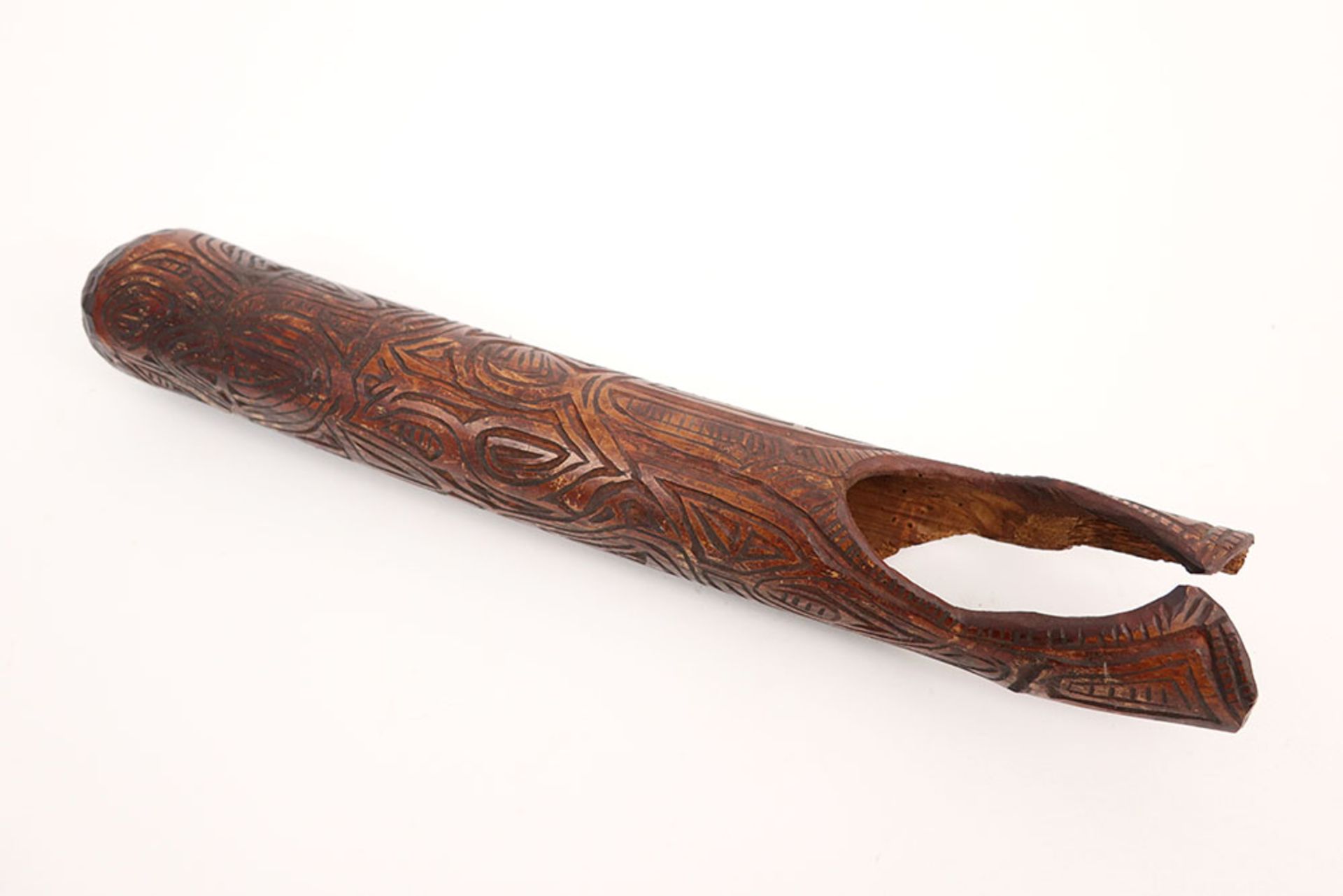 early 20th Cent. West Papua "FU" headhunters blowhorn in bamboo with engraved human figure || WEST - - Image 2 of 3