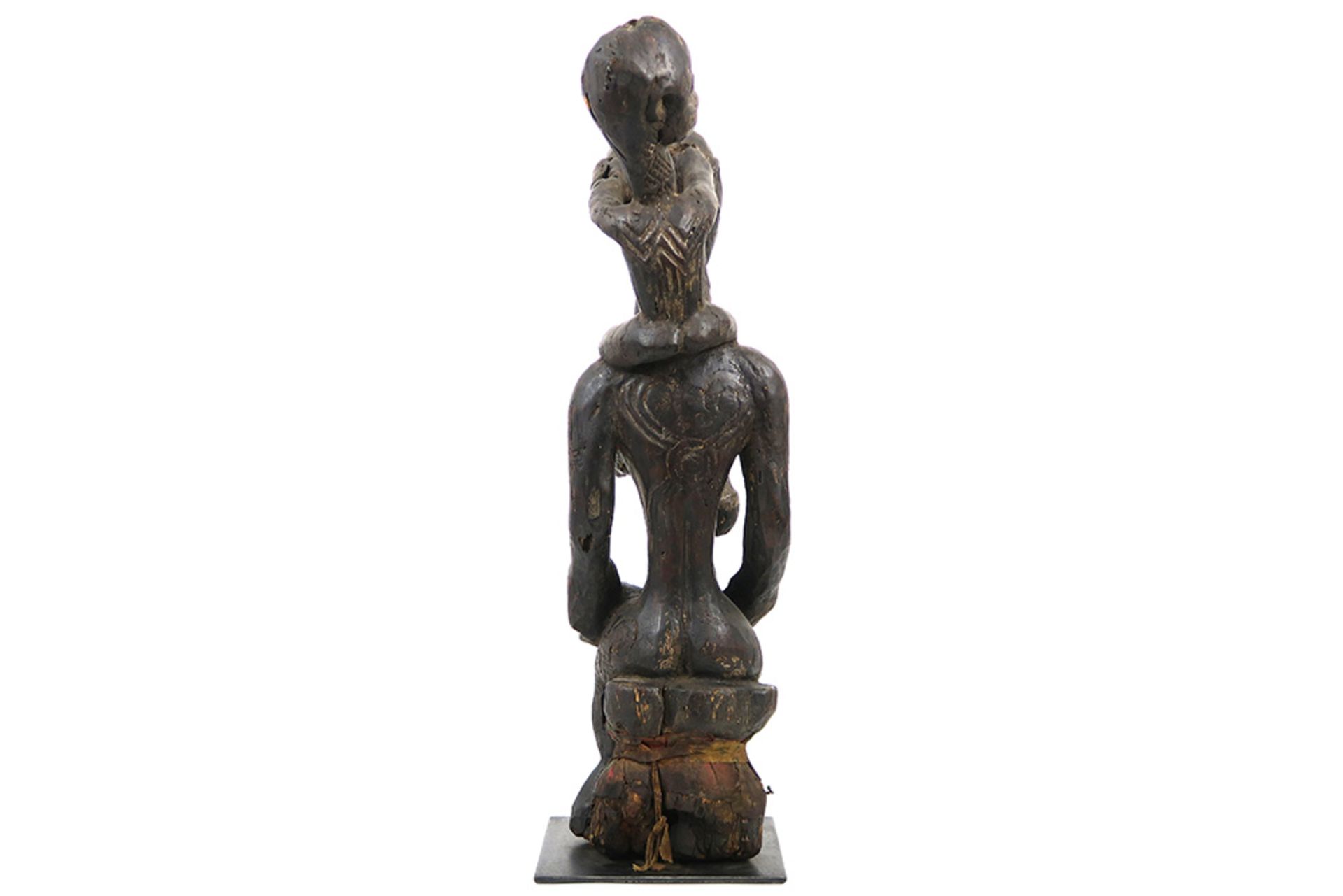 African fertility sculpture in wood || Afrikaans vruchtbaarheidsbeeld in hout met de voorstelling - Image 4 of 4