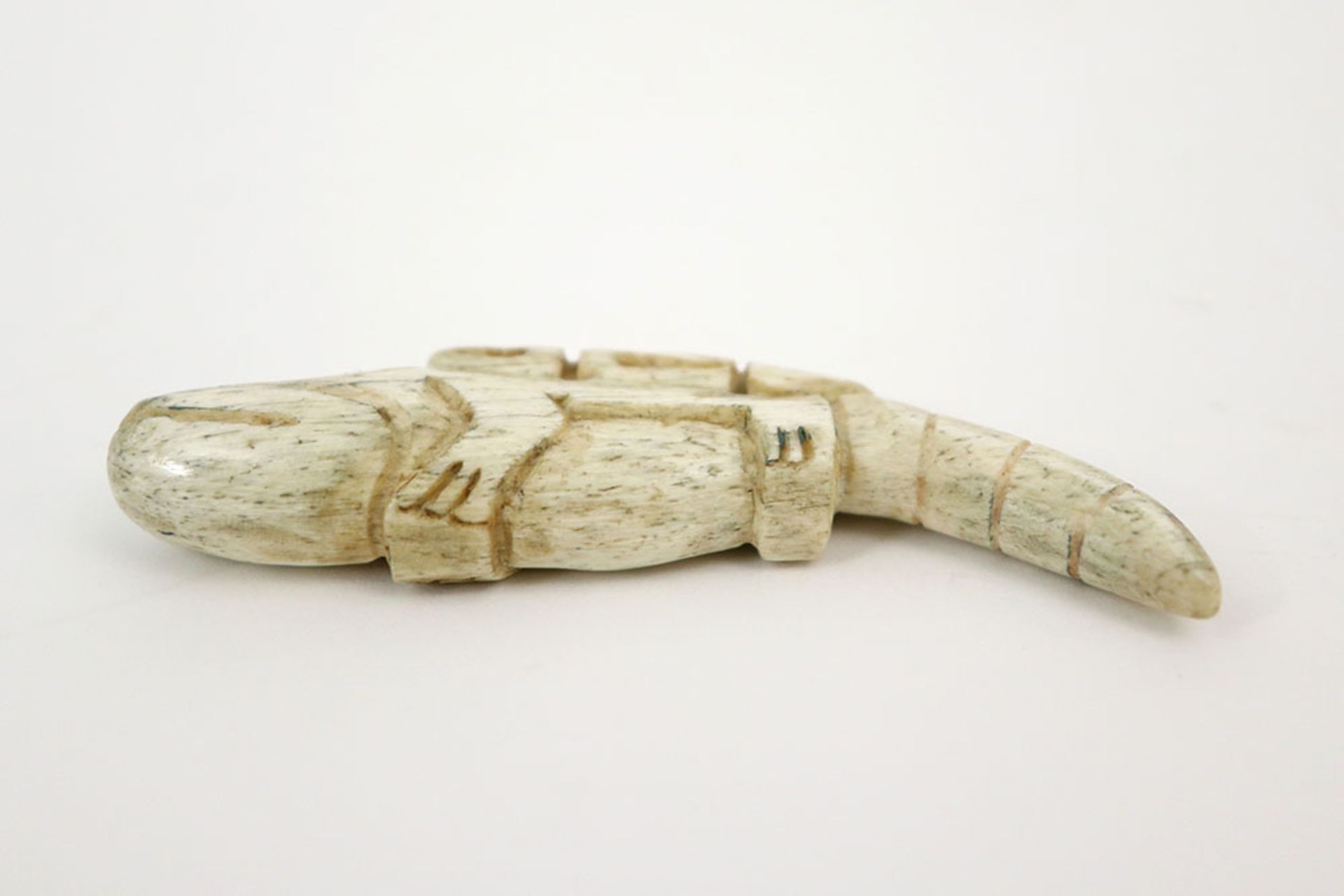 20th Cent. North West American Tlingit sculpture/sharm in cetacean bone with the typical - Image 4 of 4
