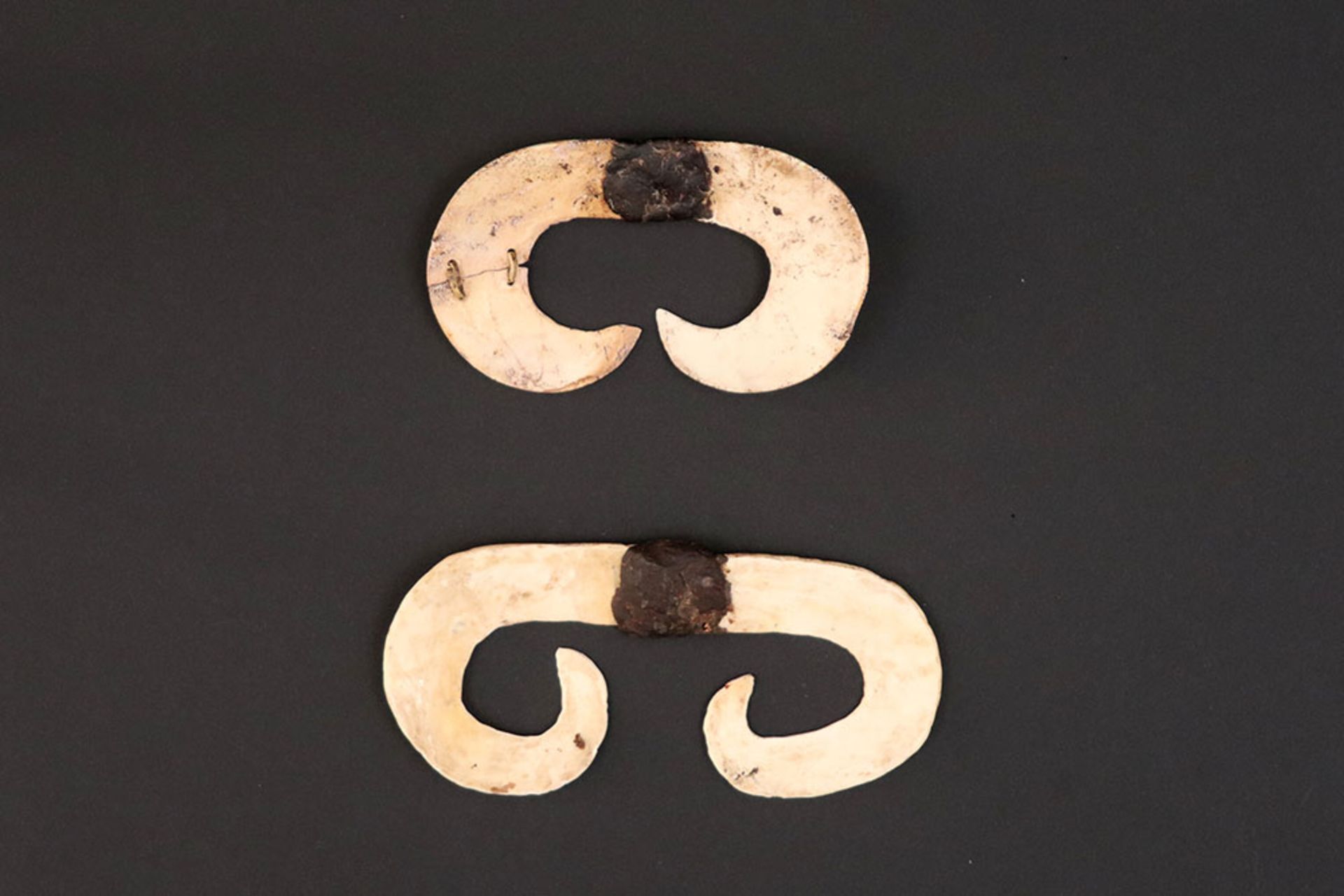 two 1st half of the 20th Cent. Papua New Guinean "Asmat" nose ornaments in shell and resin || - Image 2 of 2