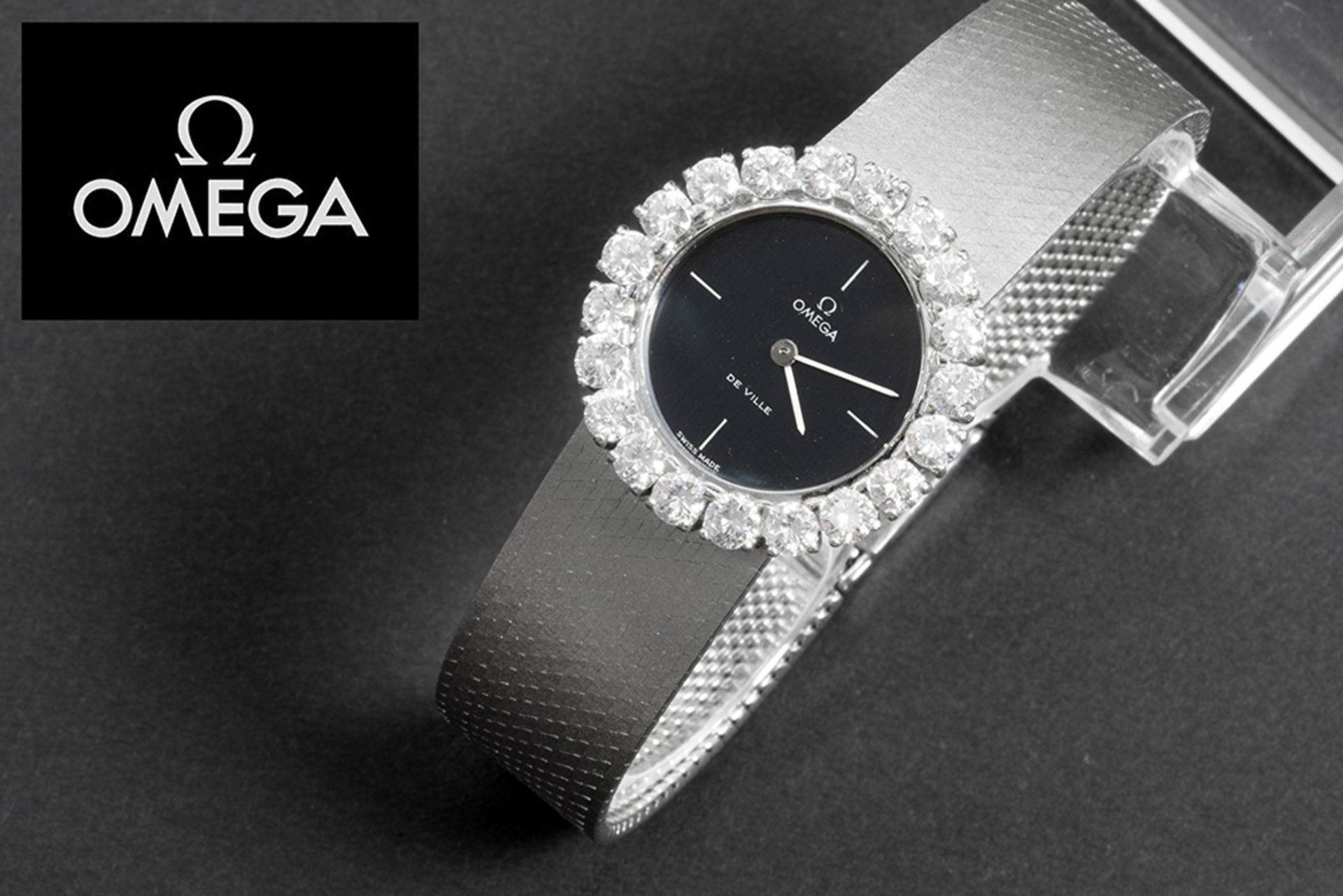 completely original "Omega de Ville" marked ladies' wristwatch in white gold (18 carat) with 2,72