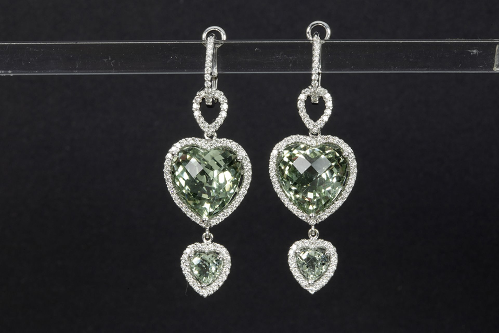 pair of earrings in white gold (18 carat) with ca 6 carat of quite rare prazeolite (green