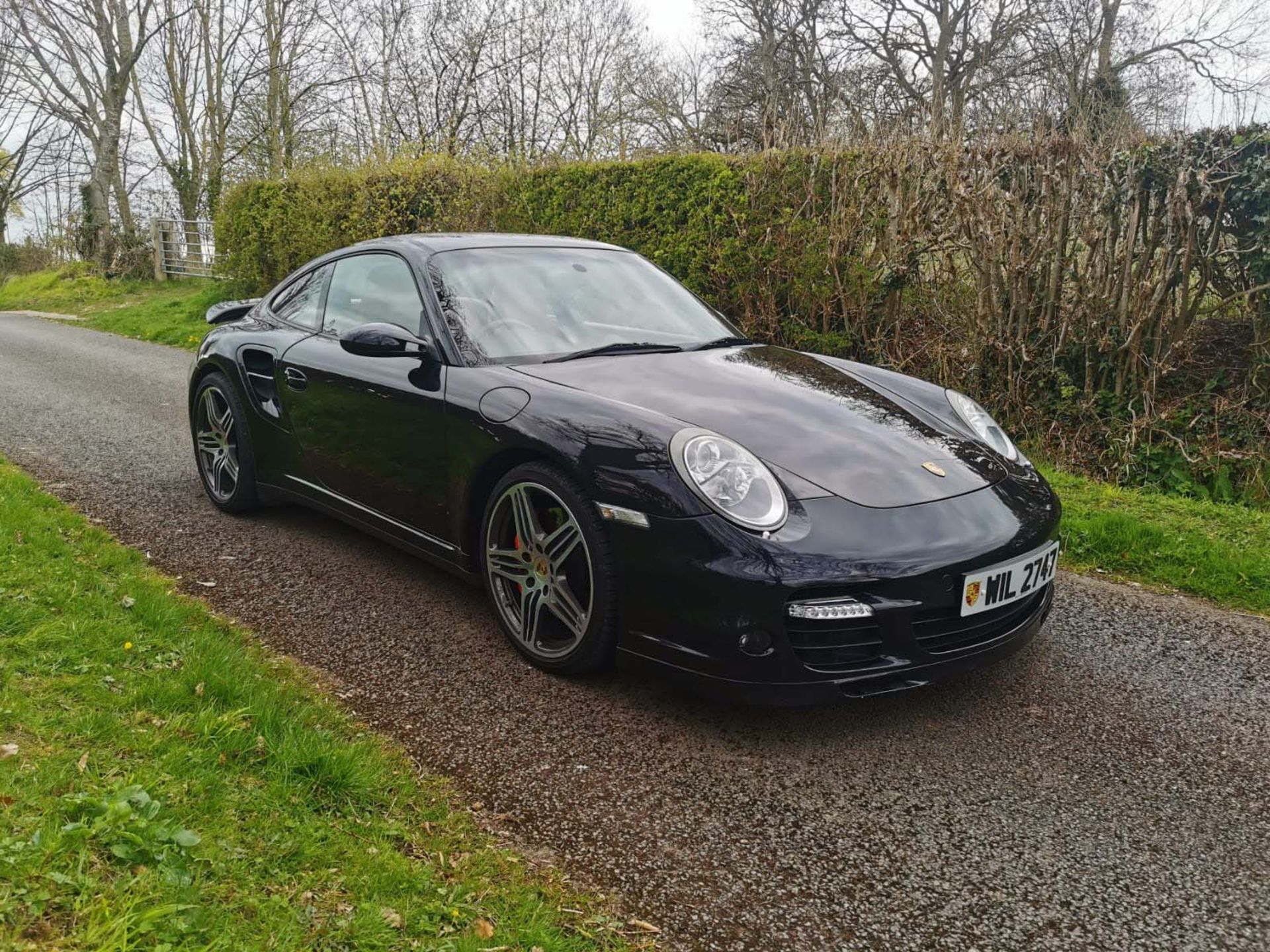 Porsche 911 Turbo (997) - Image 2 of 9