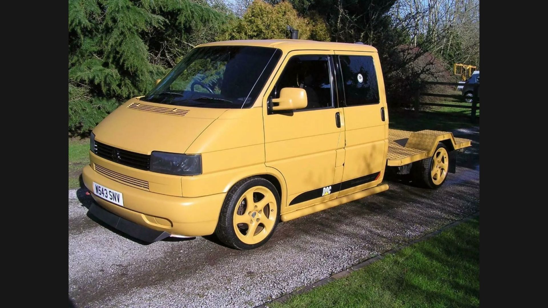 2000 Volkswagen T4 'Doka' Custom Tranporter - Image 2 of 10