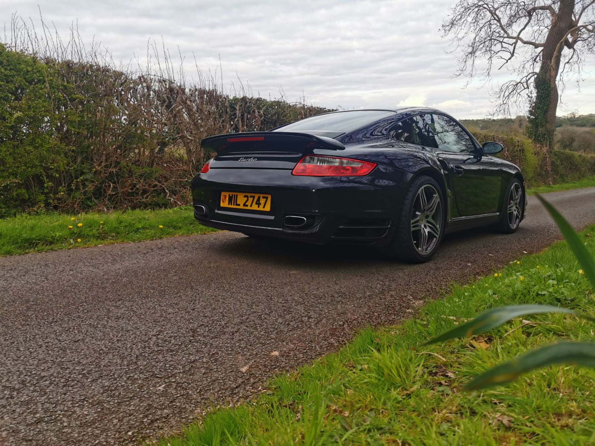 Porsche 911 Turbo (997) - Image 5 of 9