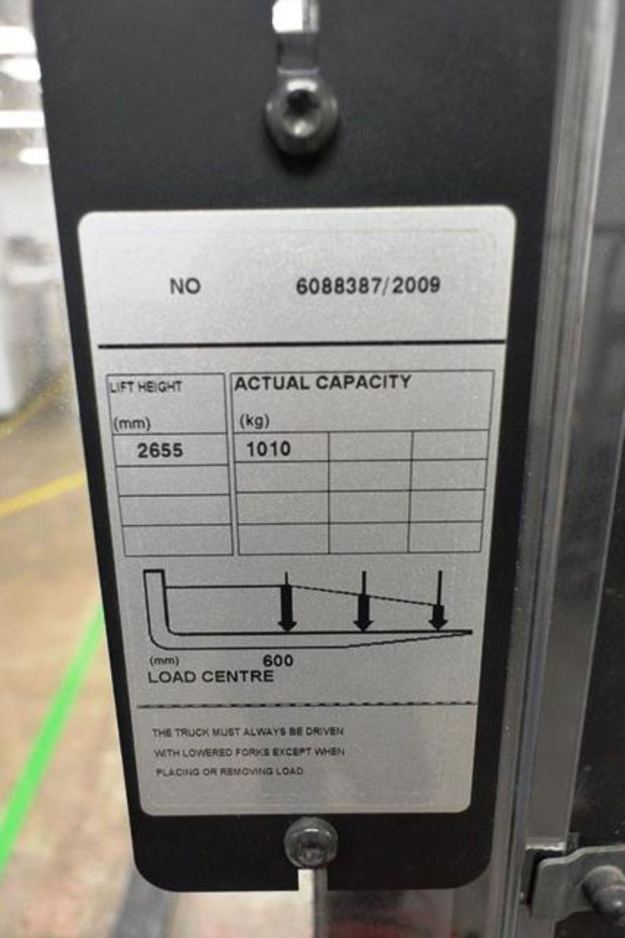 BT Stax 10 battery operated stacker truck, type OEC 247702-250, mast no. 5591275 (2009), 24v, with - Image 4 of 6