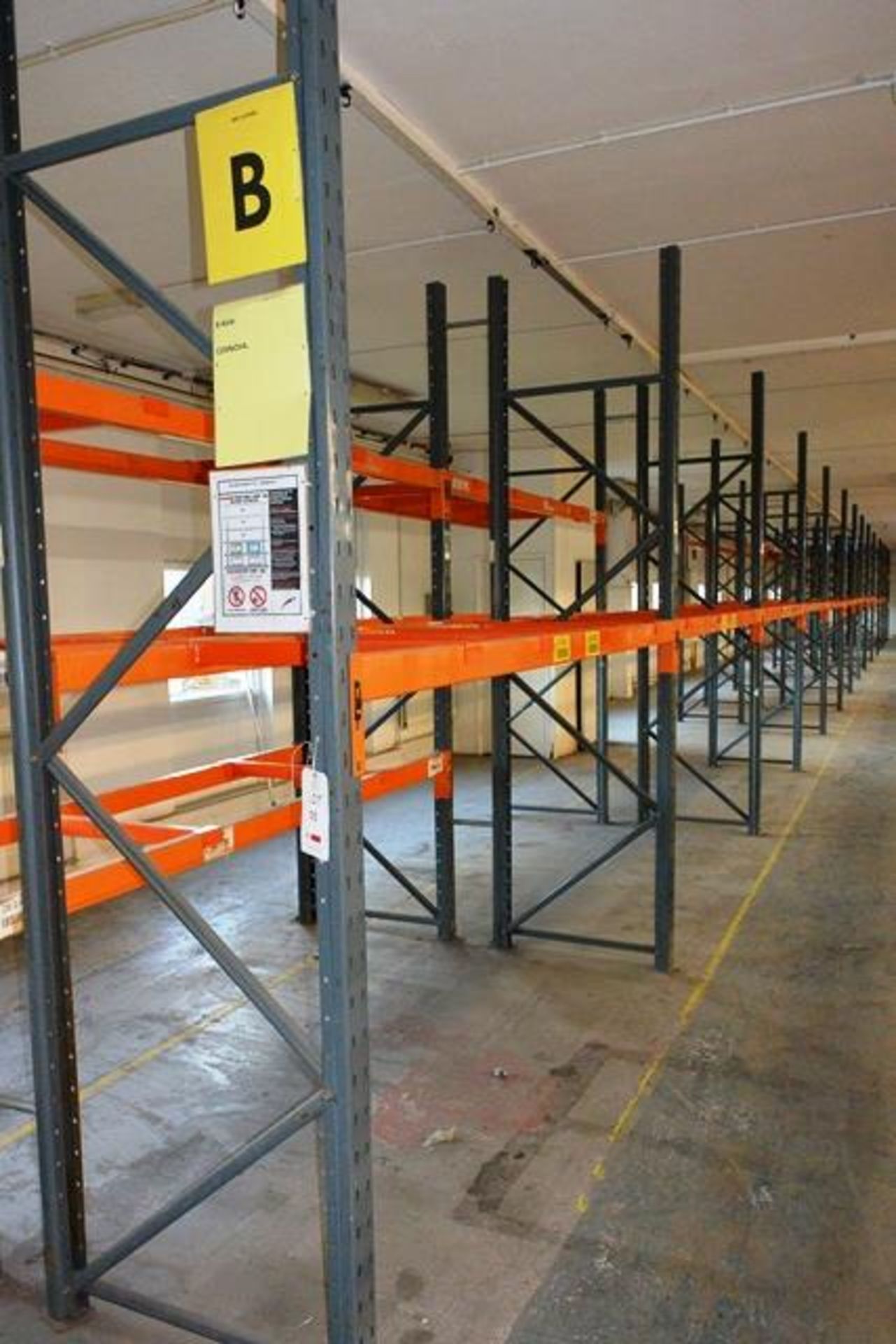 Nine bays of adjustable boltless pallet racking, approx height 3000mm, 2750mm width per bay (