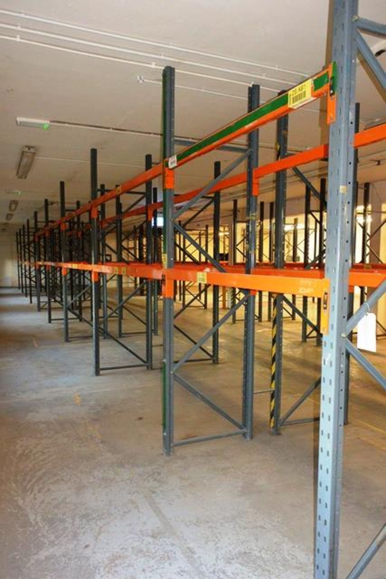 Five bays of adjustable boltless pallet racking, 4 x approx height 2750mm, 1 x 1800mm, 2750mm