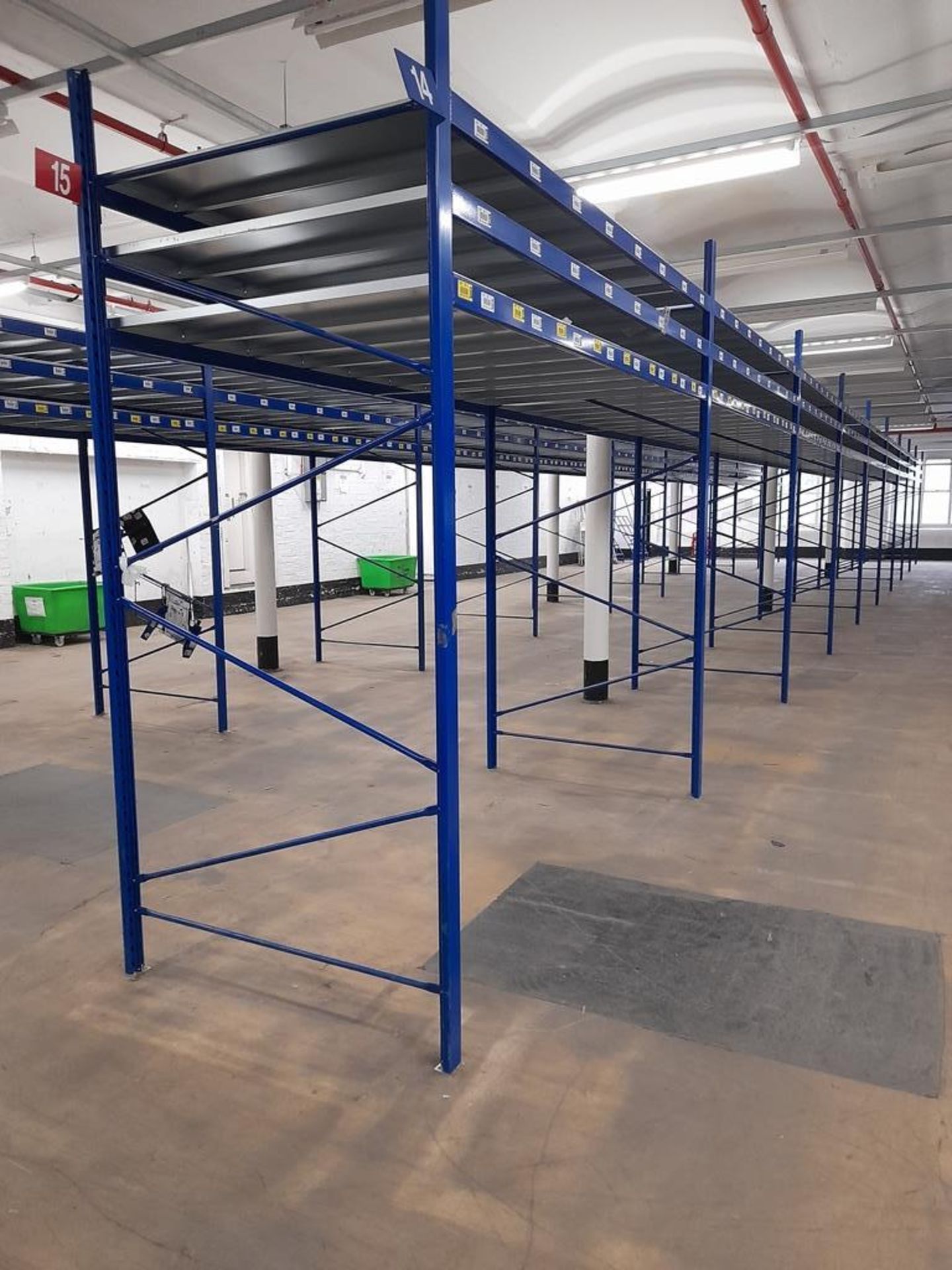 Static pallet racking - 193 bays, each with 3 pairs of beams and 24 metal shelf partitions(Beam - Image 5 of 13