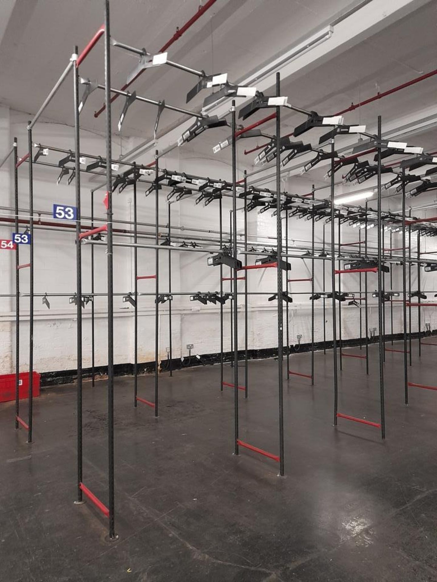 Garment hanging storage system - 60 bays, each with 2 pairs of rails (Rail width 6300mm x width - Image 2 of 7