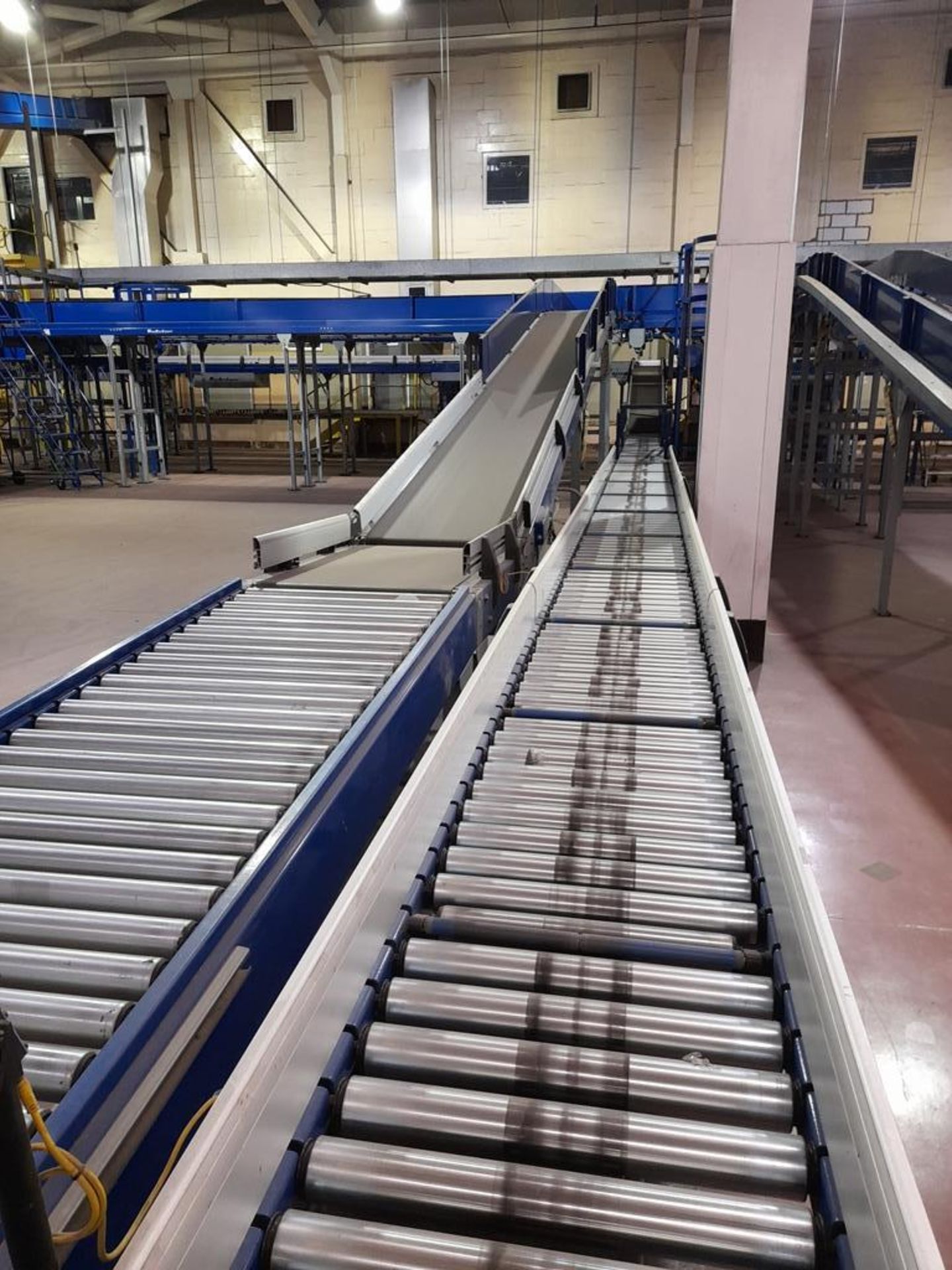 Unloading and data catchment: Line 3 - Approx 12 various conveyors, belt & roller, straight, angled, - Image 16 of 16