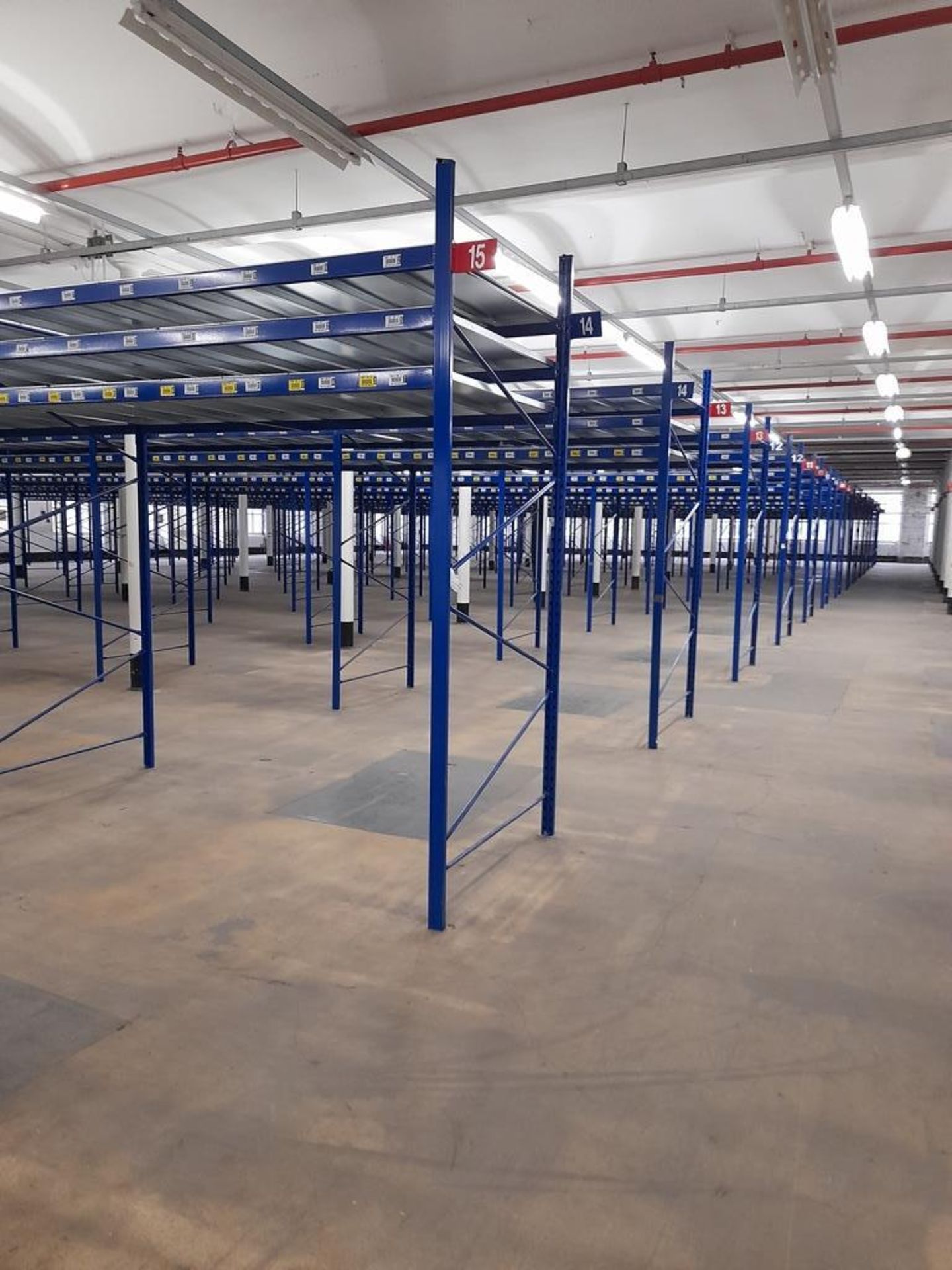 Static pallet racking - 193 bays, each with 3 pairs of beams and 24 metal shelf partitions(Beam - Image 2 of 13