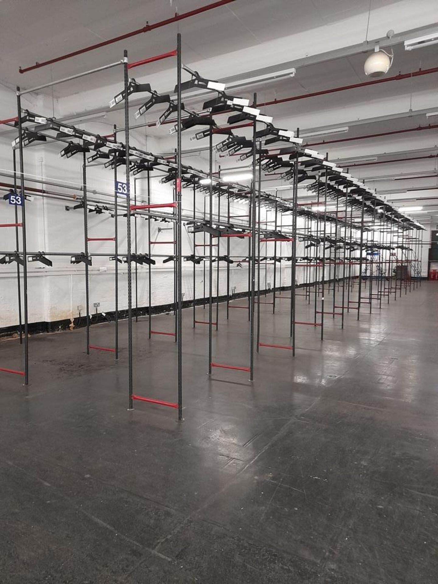 Garment hanging storage system - 60 bays, each with 2 pairs of rails (Rail width 6300mm x width - Image 6 of 7