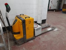 Jungheinrich EJE222 electric pallet truck, s/n 90095470, year 2003, with key and charger