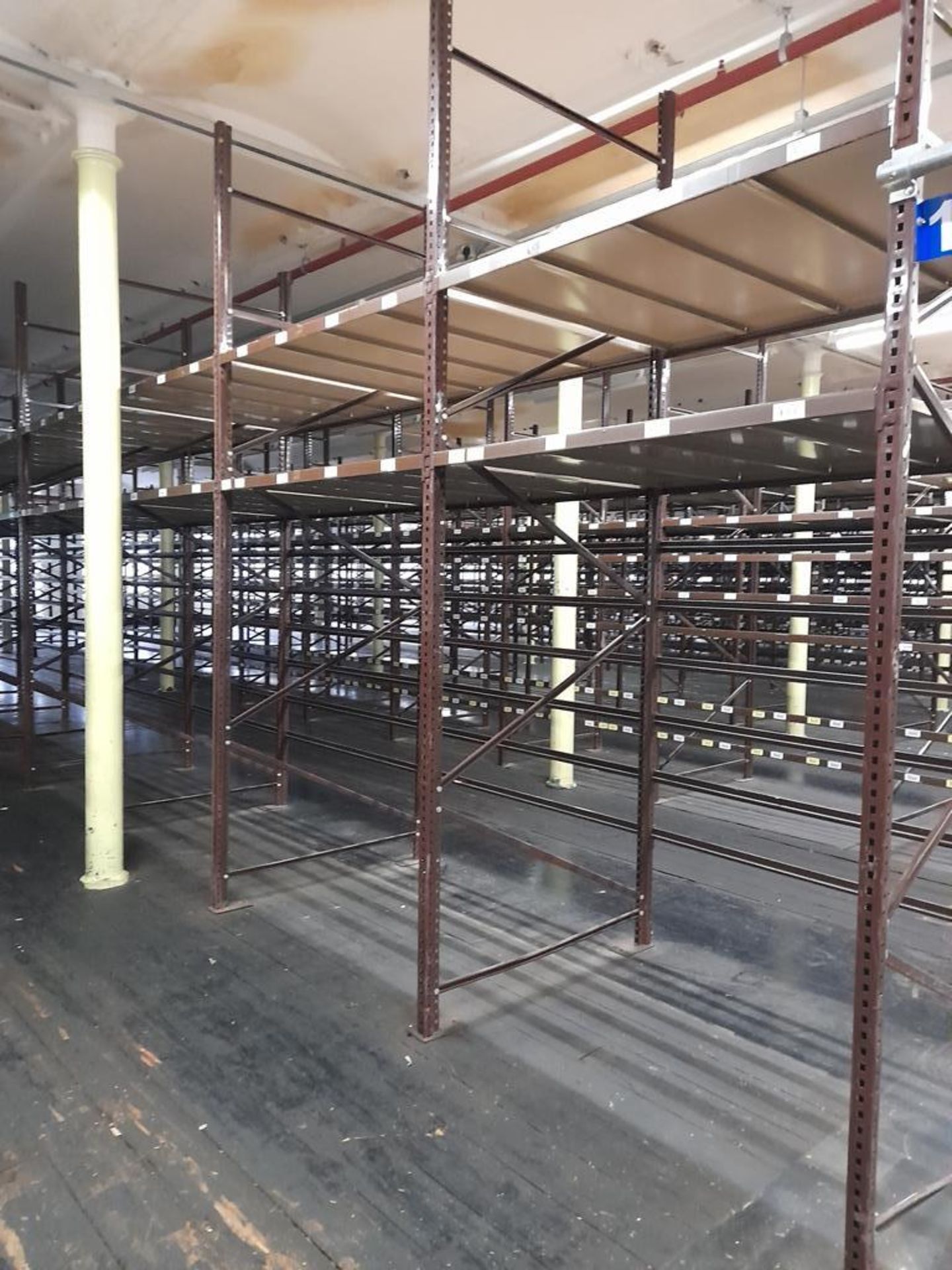 Light duty metal storage shelving racking - 50 uprights, with 250 pairs of beams and and - Image 10 of 12