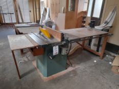Sedgwick table saw, with workbench and Draper mobile twin bag dust extractor, as lotted