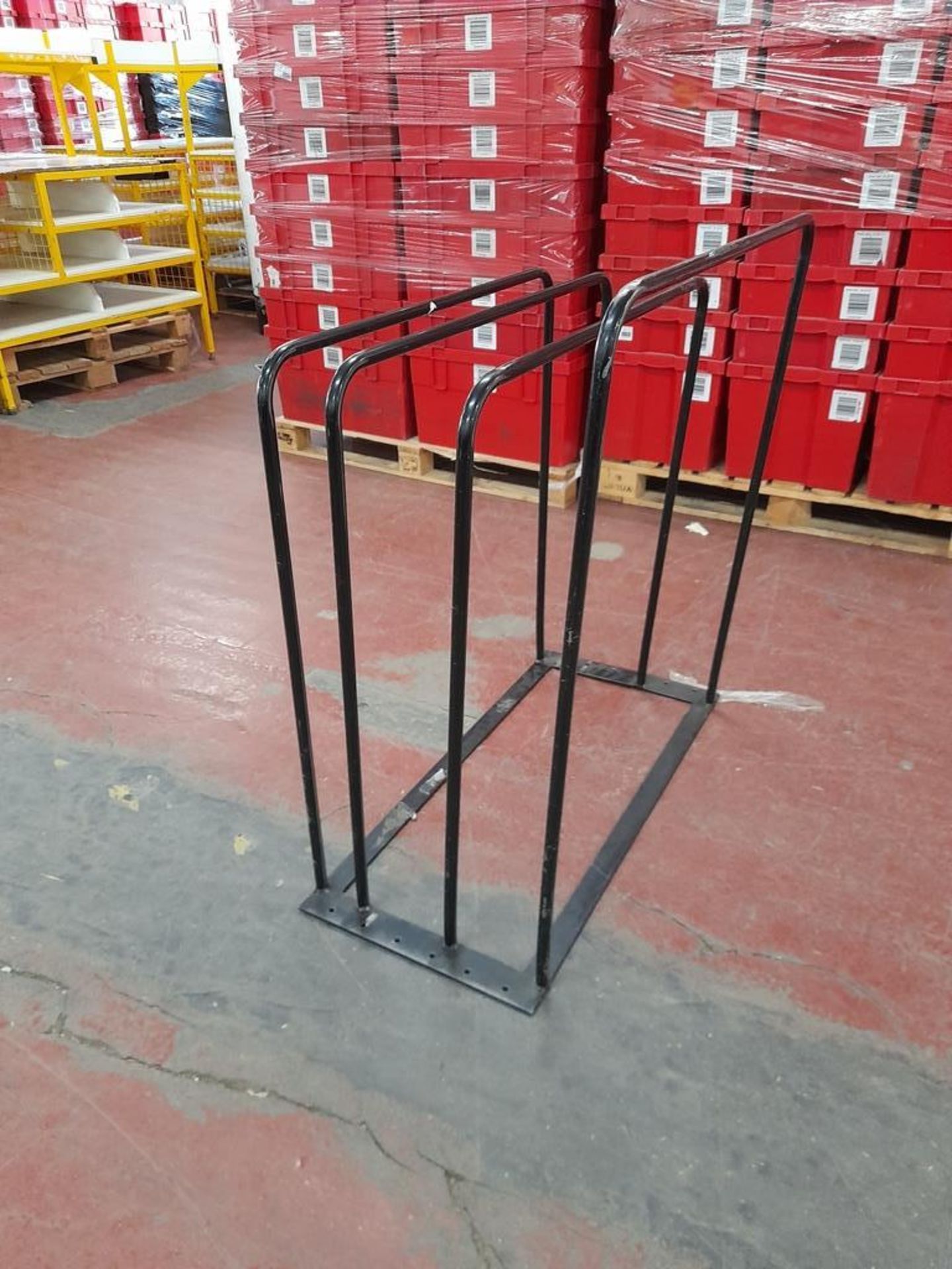 10 - Box packing stands, wall or floor mounted (Black), as lotted on 2 pallets (photo for - Image 3 of 6