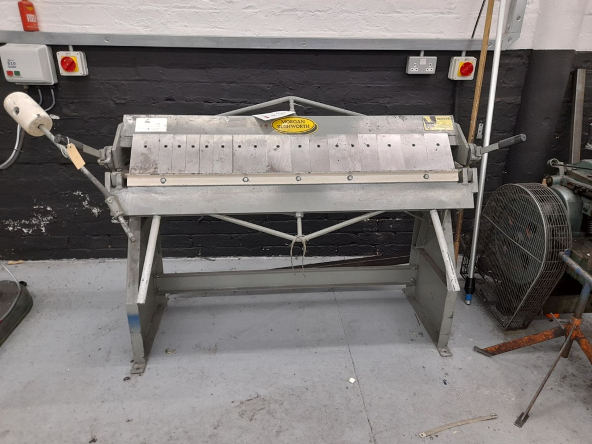 Morgan Rushworth manual box and pan folder (bender), 1280mm working gap