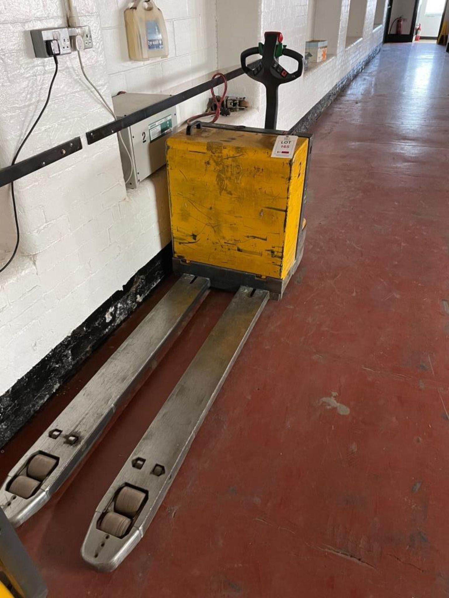 Jungheinrich EJE 222 electric pallet truck, s/n 90095471, year 2003, with key & Hoppecke E24-570