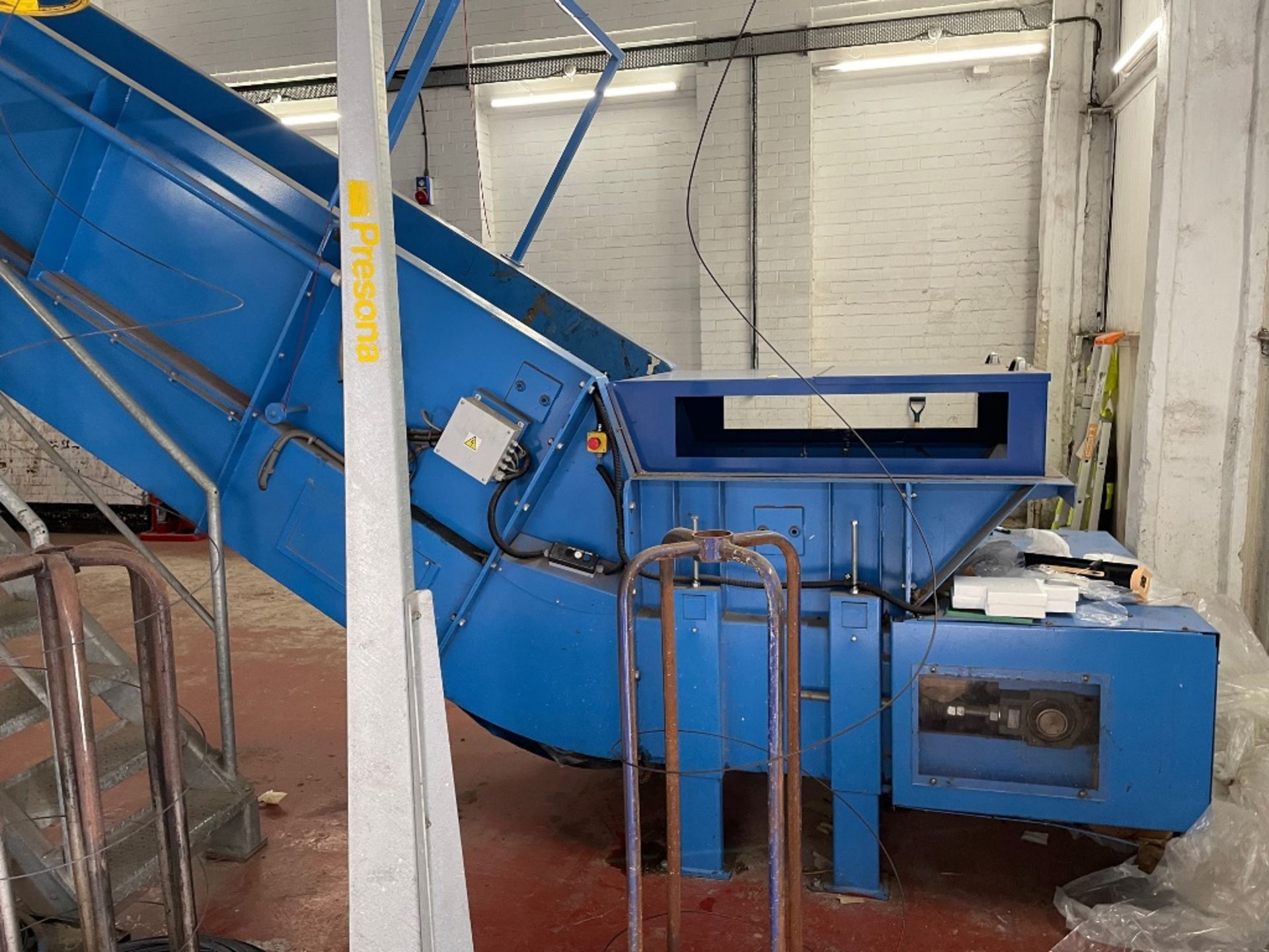 Presona LP 50 VH1 cardboard baler, Serial no. 5554, Year 2012 with 2 - inclined infeed conveyors, - Image 3 of 10