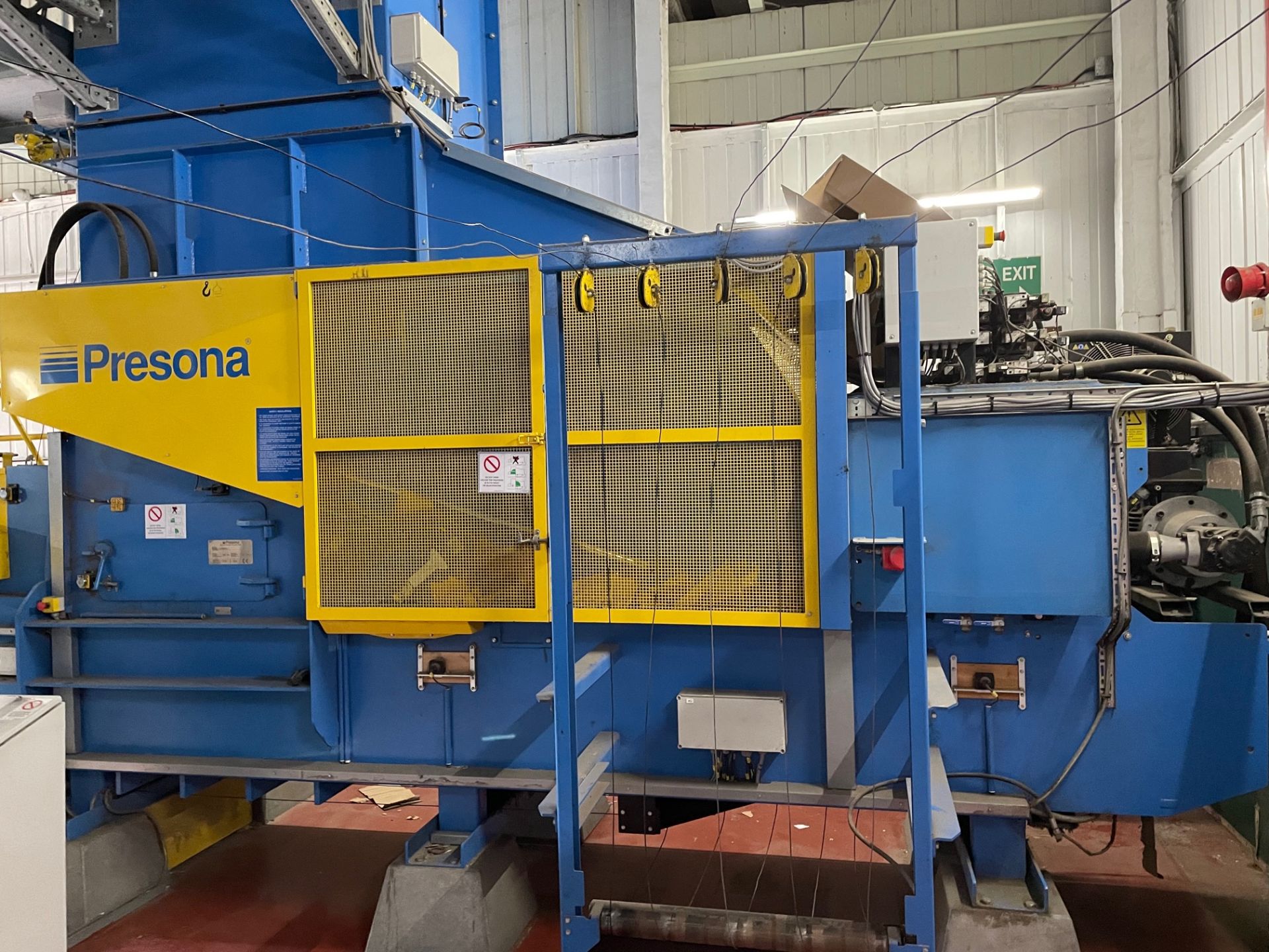 Presona LP 50 VH1 cardboard baler, Serial no. 5554, Year 2012 with 2 - inclined infeed conveyors, - Image 5 of 10