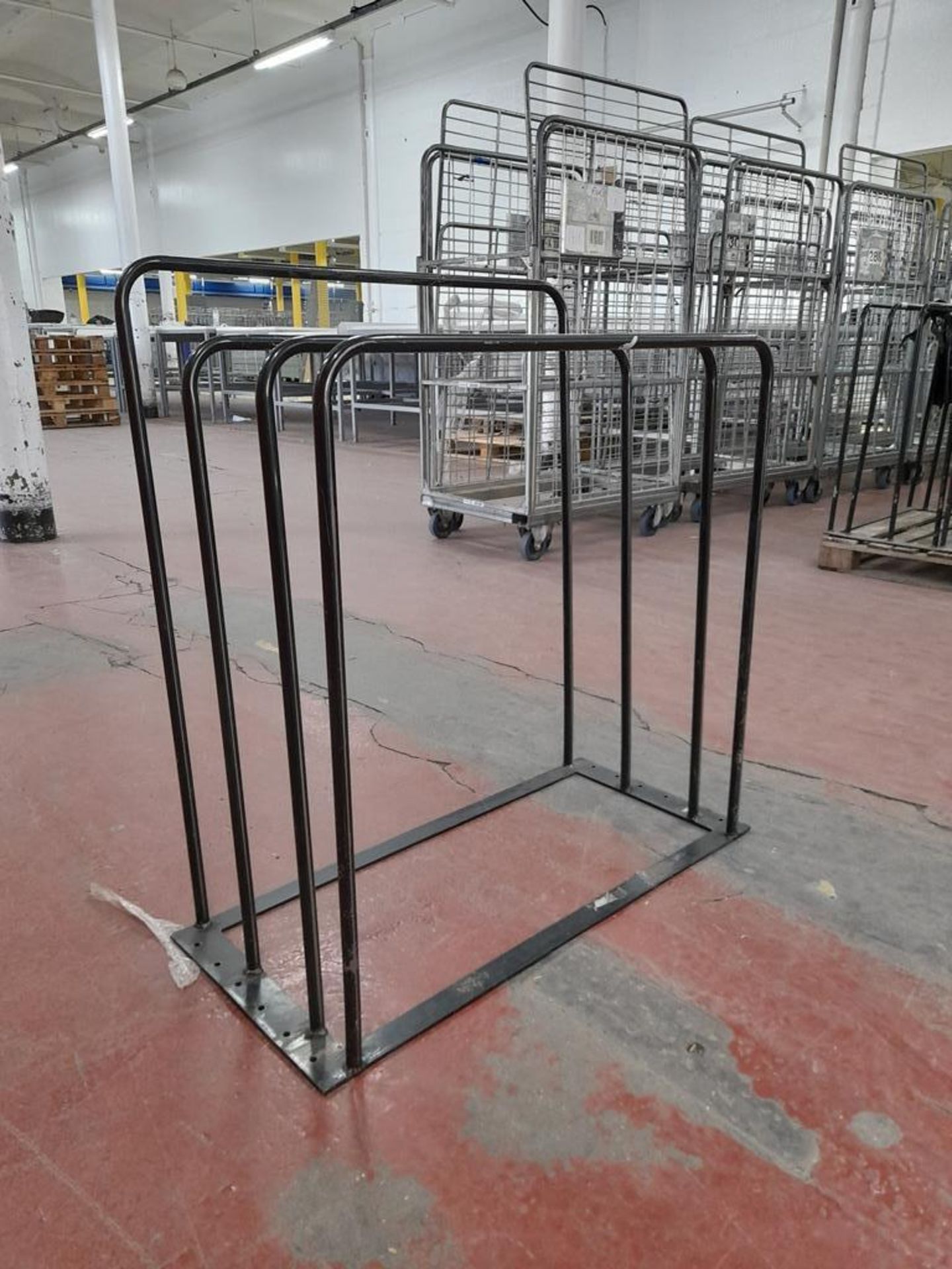12 - Box packing stands, wall or floor mounted (Black), as lotted on 2 pallets (photo for - Image 2 of 6