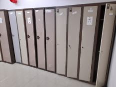 12 - Various single-door lockers, as lotted