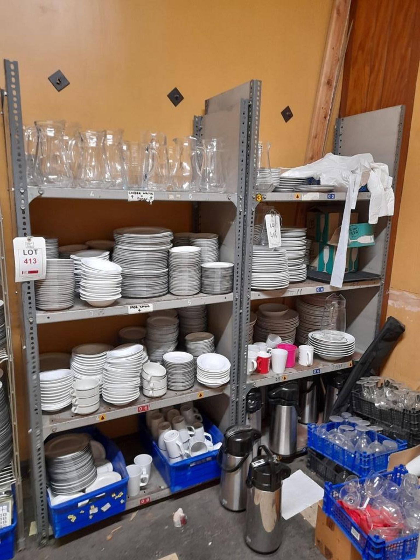 Quantity of crockery, glassware etc., as lotted - Image 3 of 5