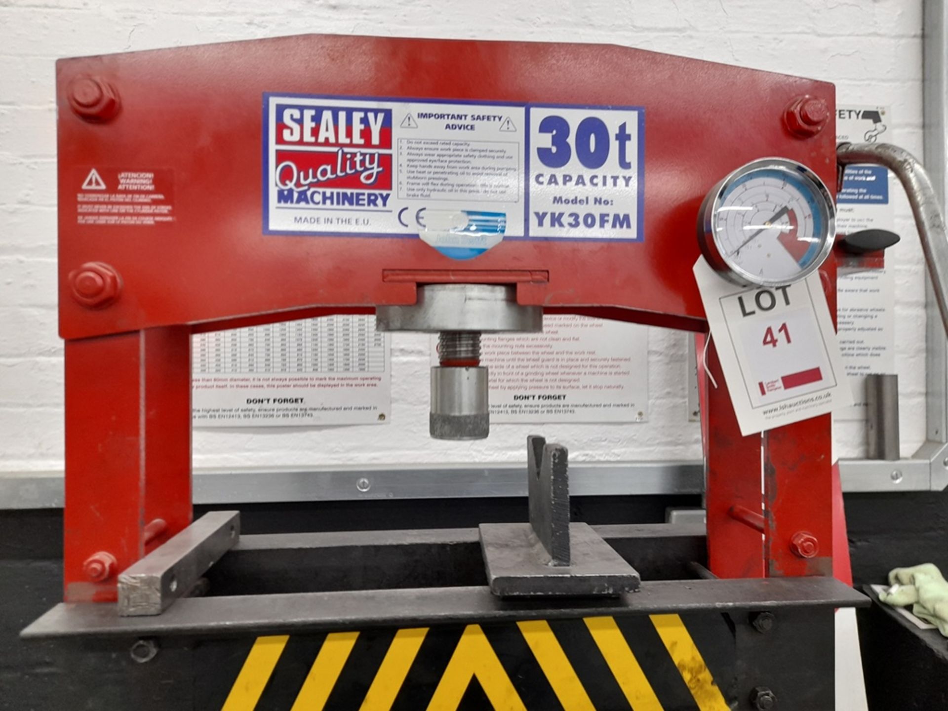 Sealey YK30fm press, 30-ton capacity - Image 2 of 2