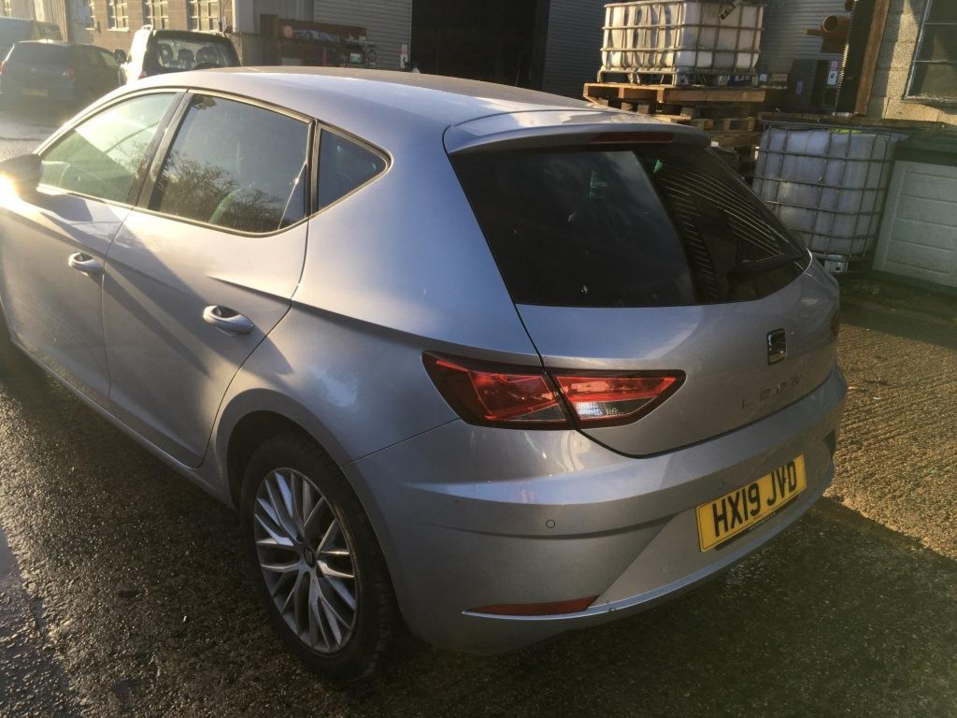 Seat Leon SE Dynamic TDI 5 door hatchback car (19 plate) - Image 6 of 17