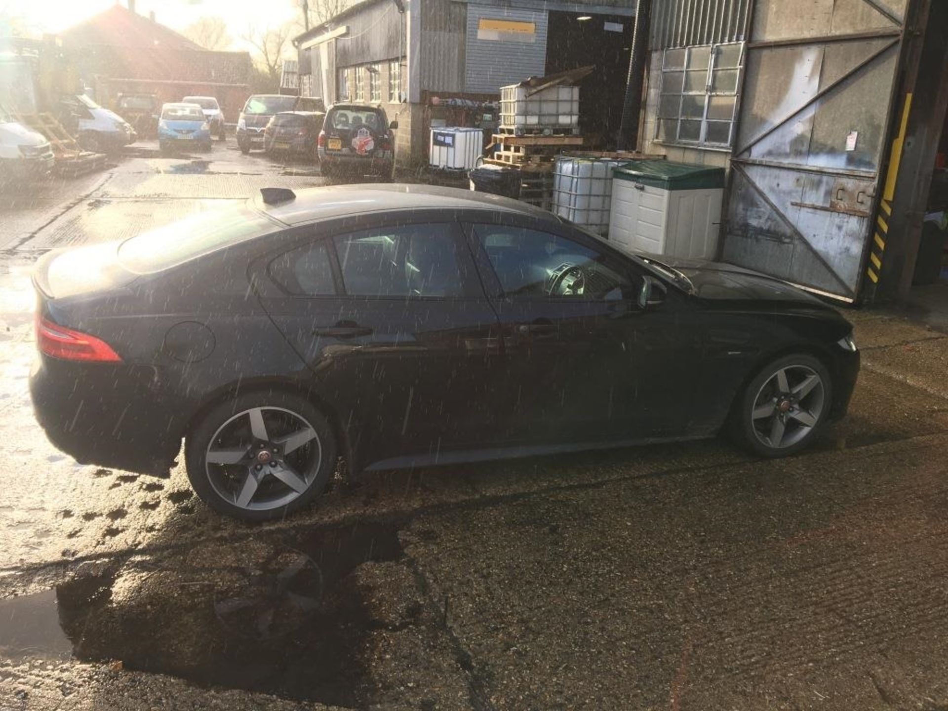 Jaguar XE R-Sport 4 door saloon car (17 plate) - Image 6 of 24