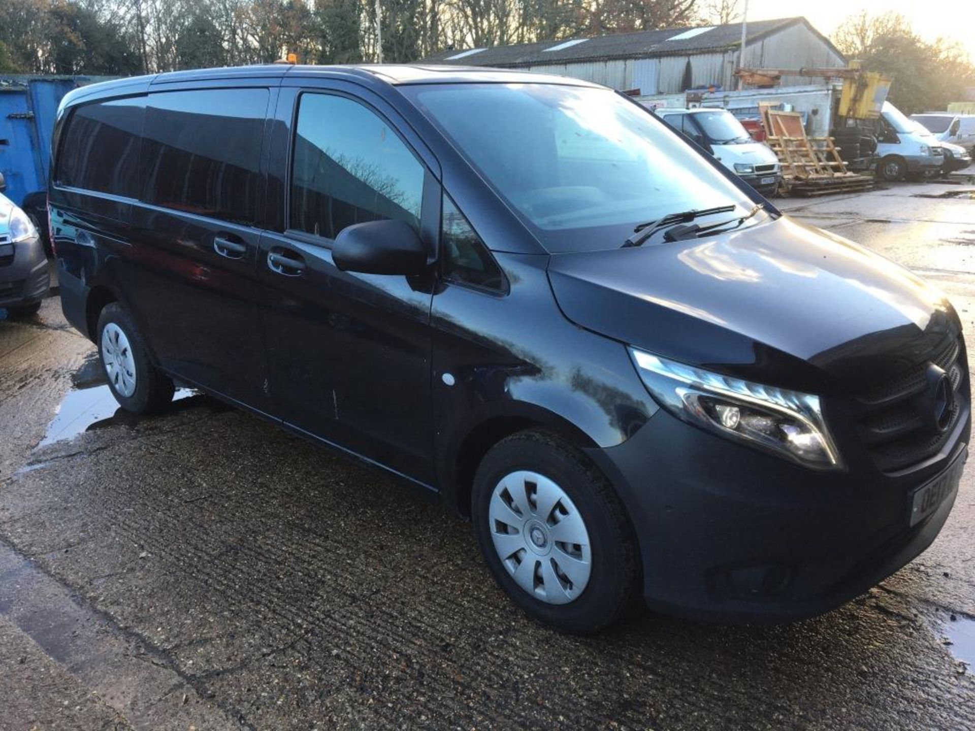 Mercedes Benz Vito 116 Bluetec crew van (17 plate) - Image 7 of 27