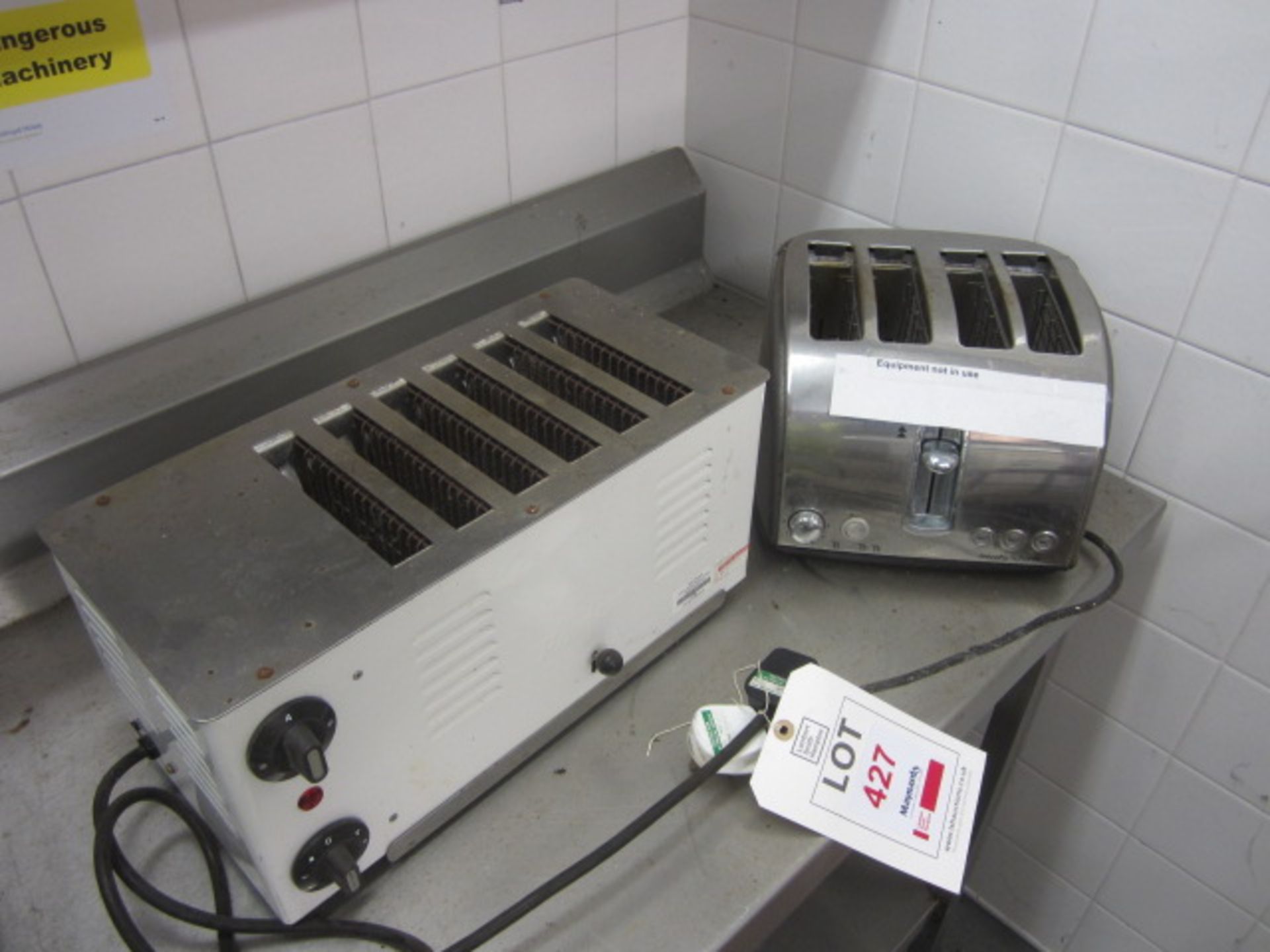 Two assorted 4 slice toasters