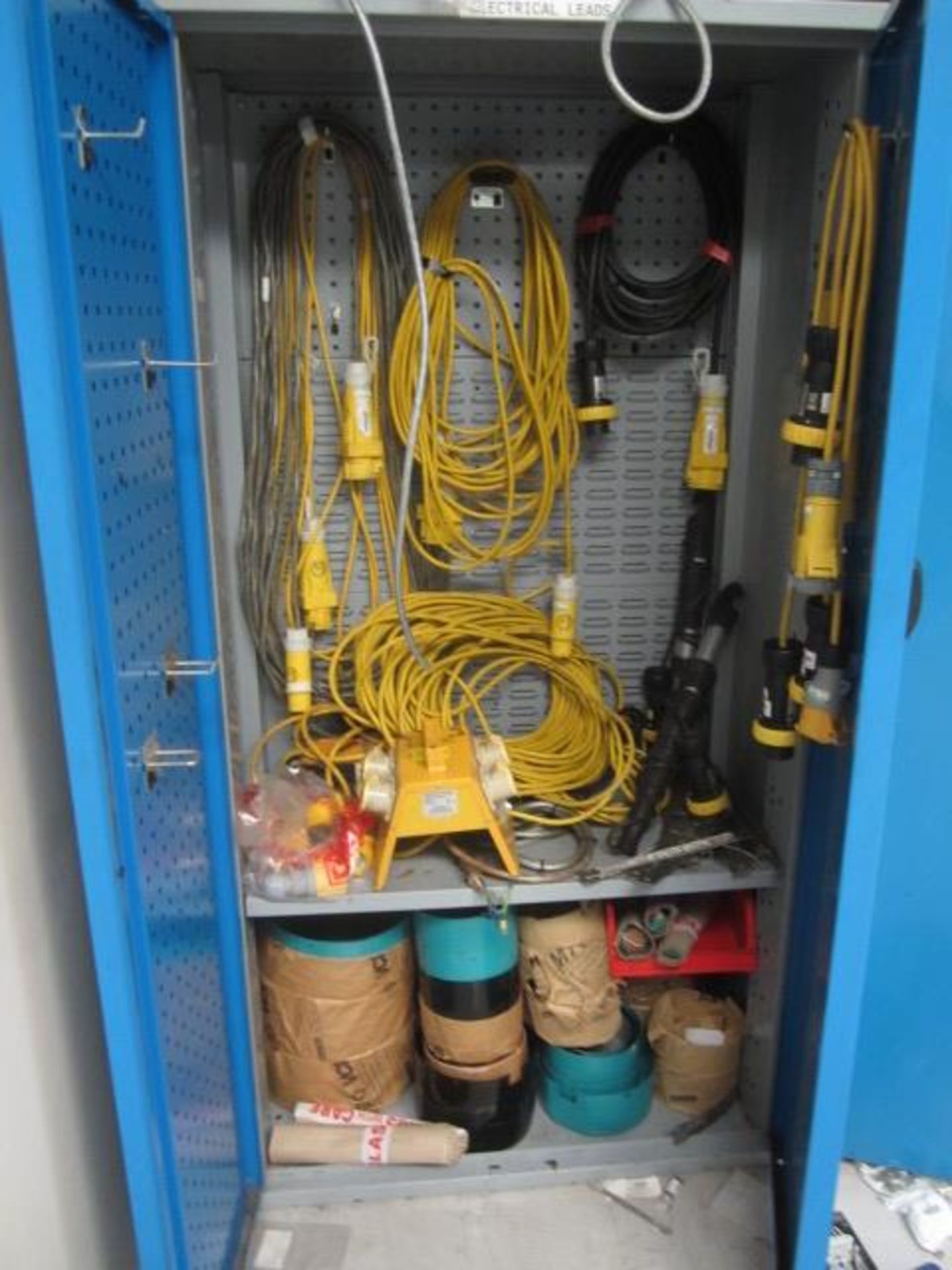 Bolt Compact twin door steel framed workshop cabinet and contents to include assorted 110v extension - Image 2 of 5