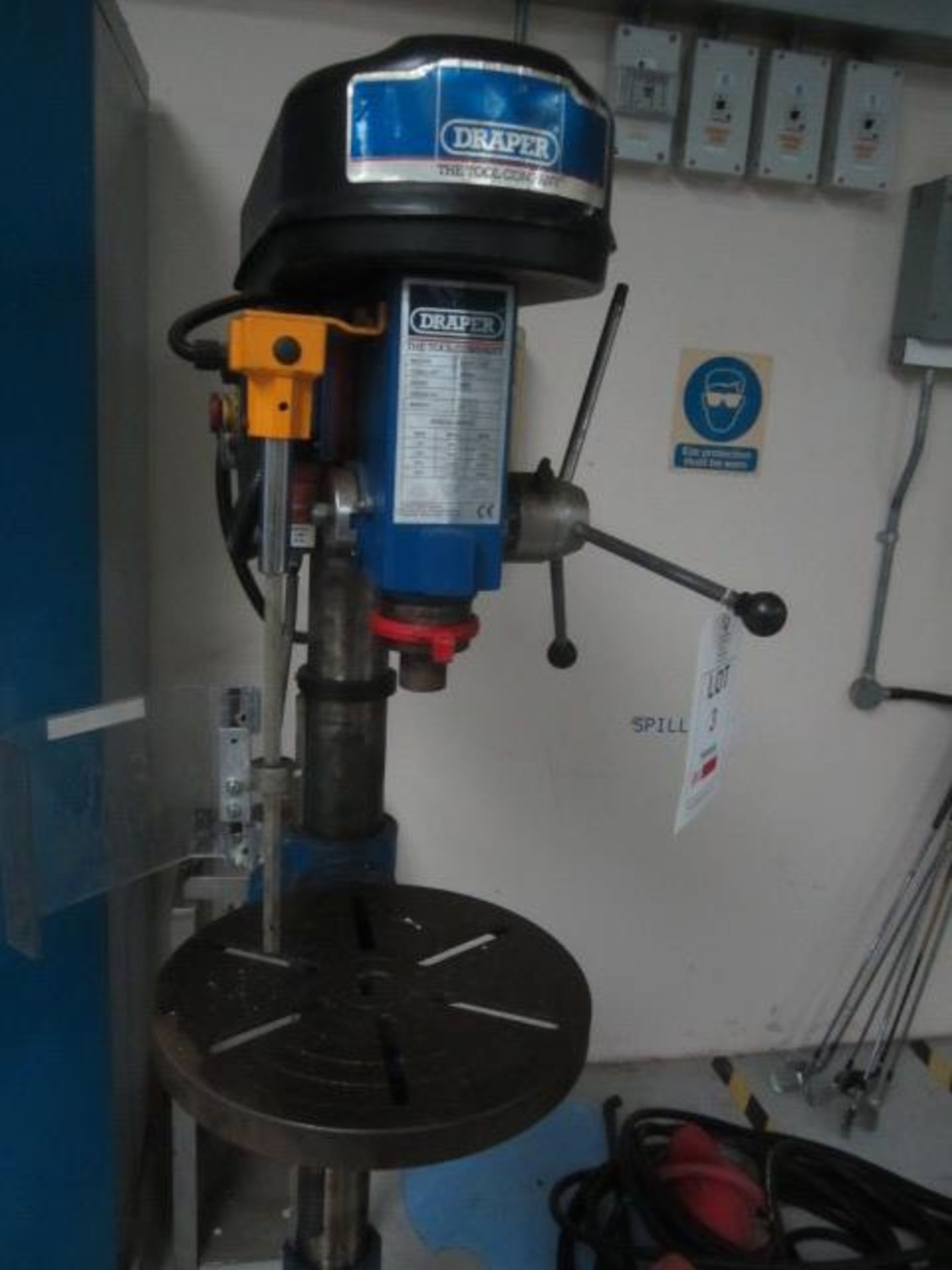 Draper HD25/12BF pillar drill, serial no. 99060020, capacity 25mm, Taper MT3 speeds 12, rpm 150- - - Image 3 of 4