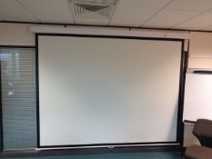 Sapphire pull down overhead projector screen, approx 2.6m