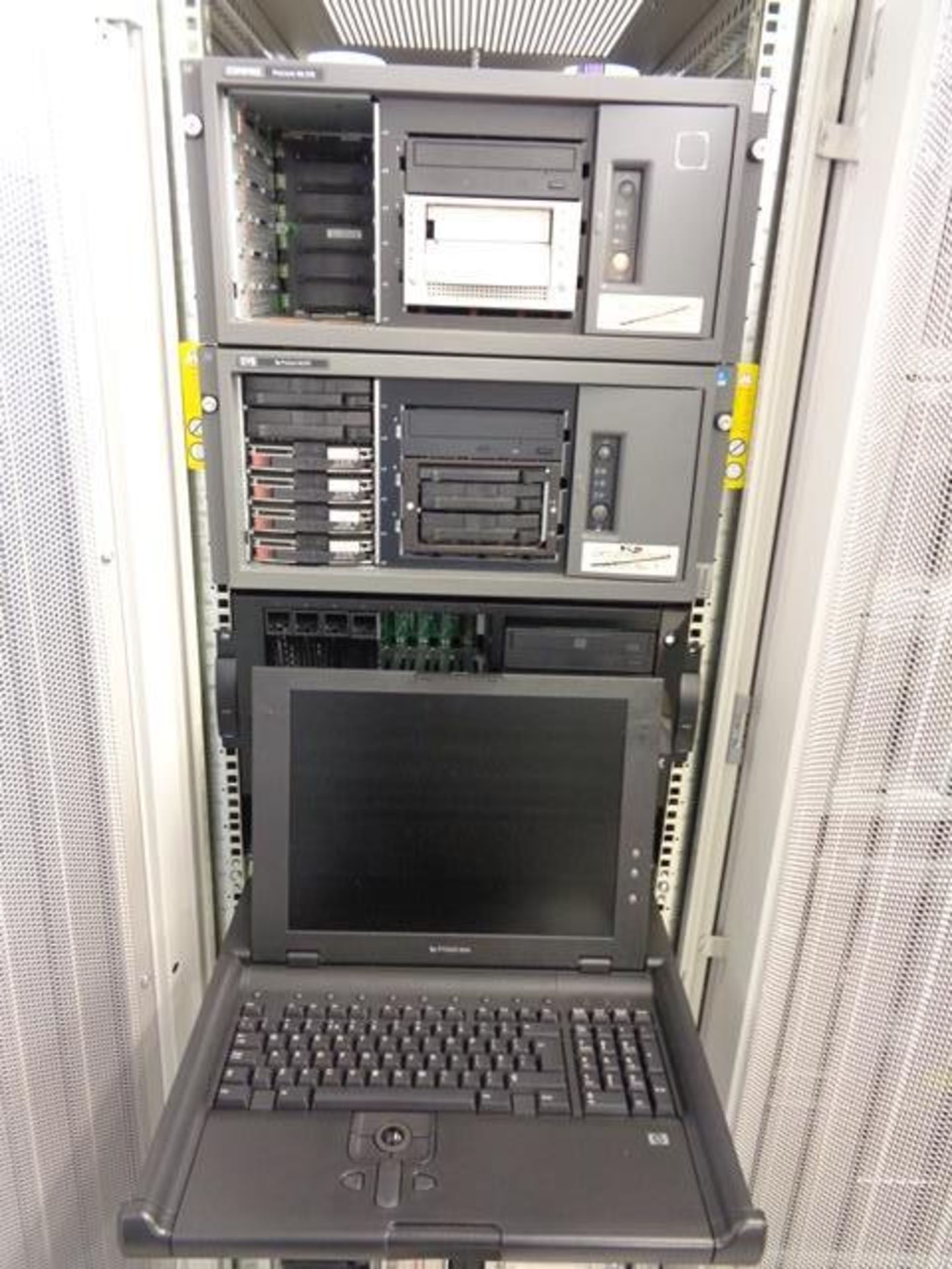 Compaq server cabinet (ref. 5/21) and contents, to include Compaq Proliant ML370 server, two HP - Image 2 of 3