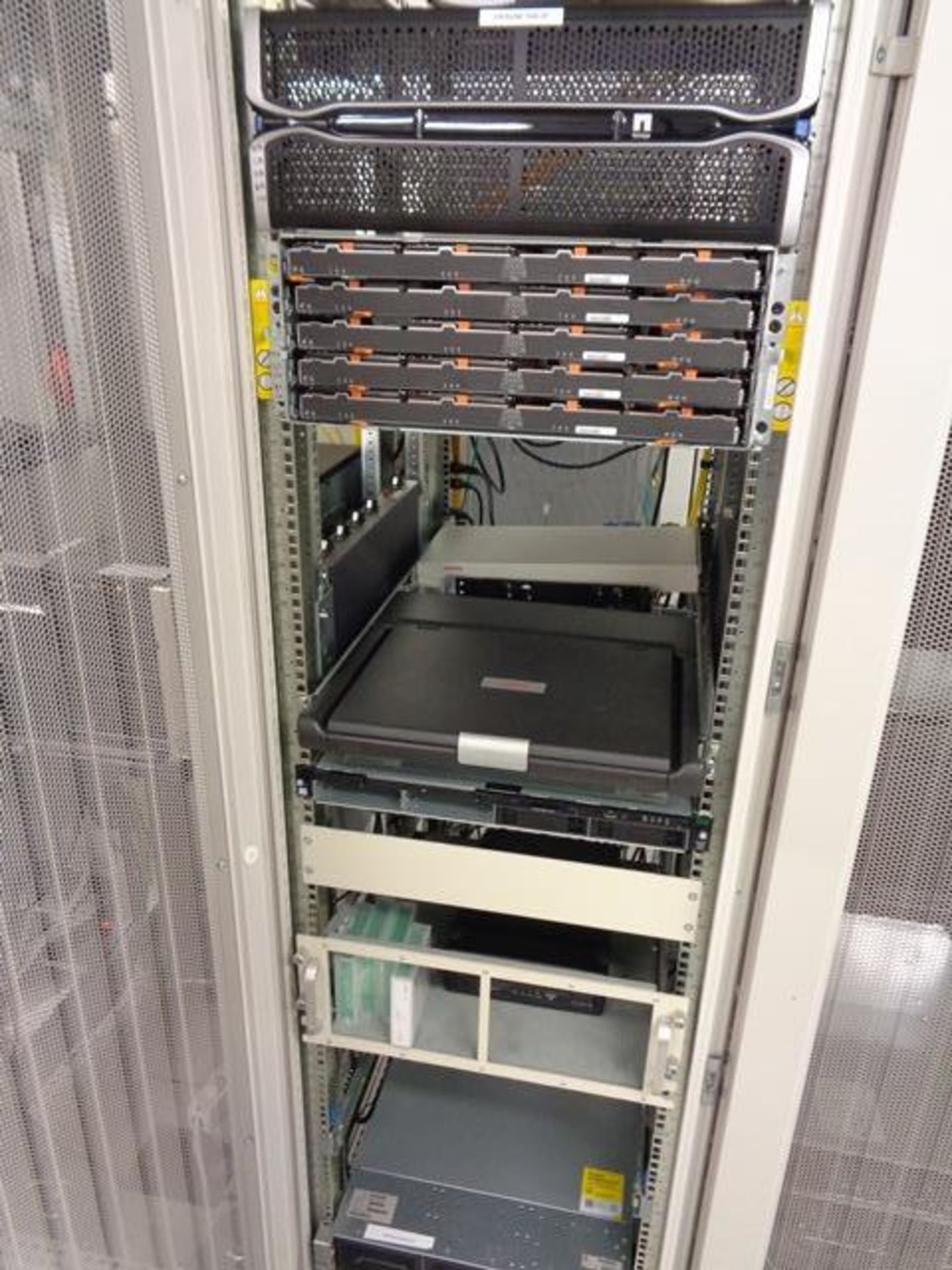 Compaq server cabinet (ref. 5/19) and contents, to include HP Proliant DL380 Gen 9, Net App rack - Image 2 of 3