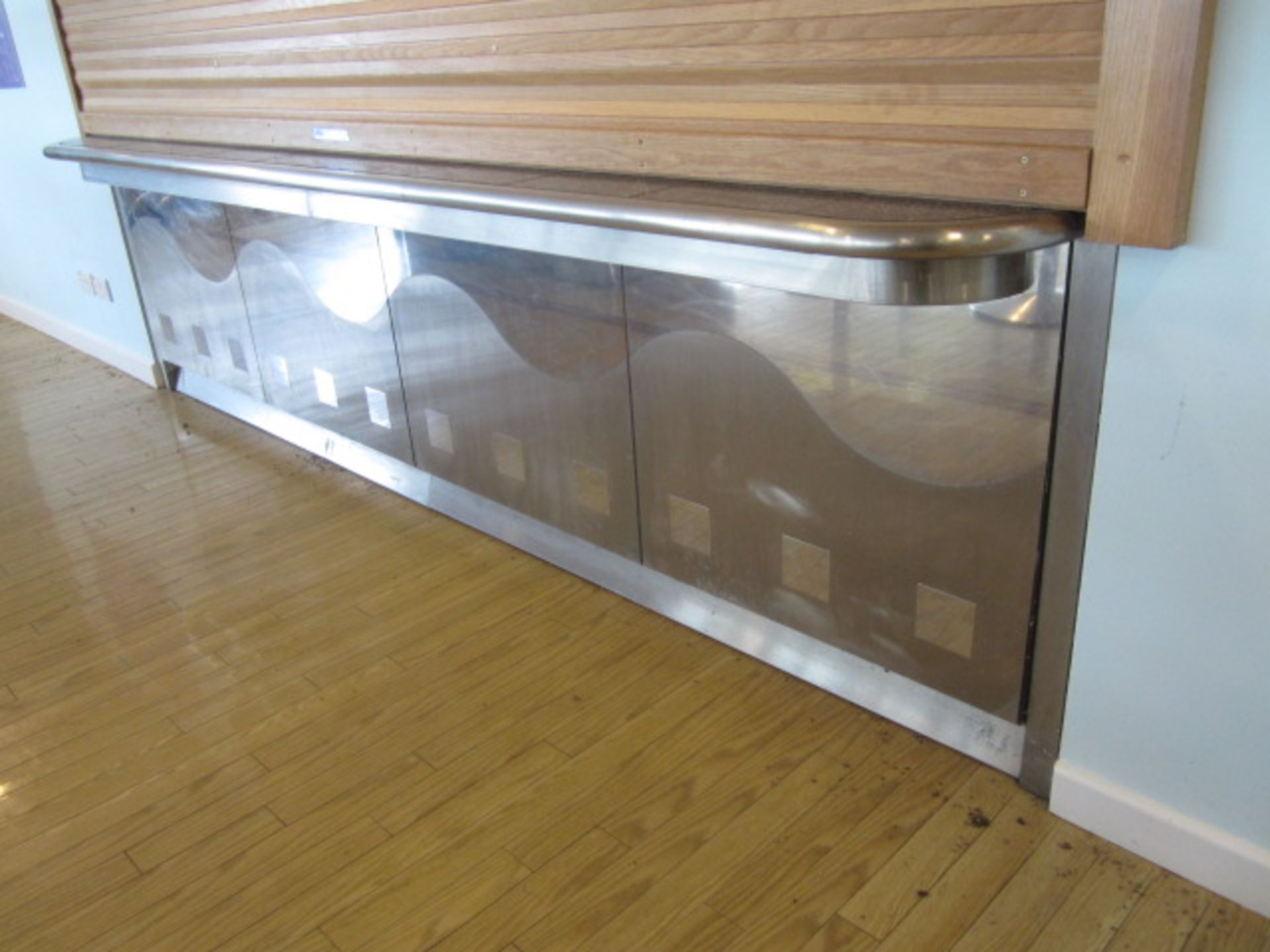 Unbadged stainless steel serving counter comprising 3 section Bain Marie, warming lamps, and hot - Image 11 of 13