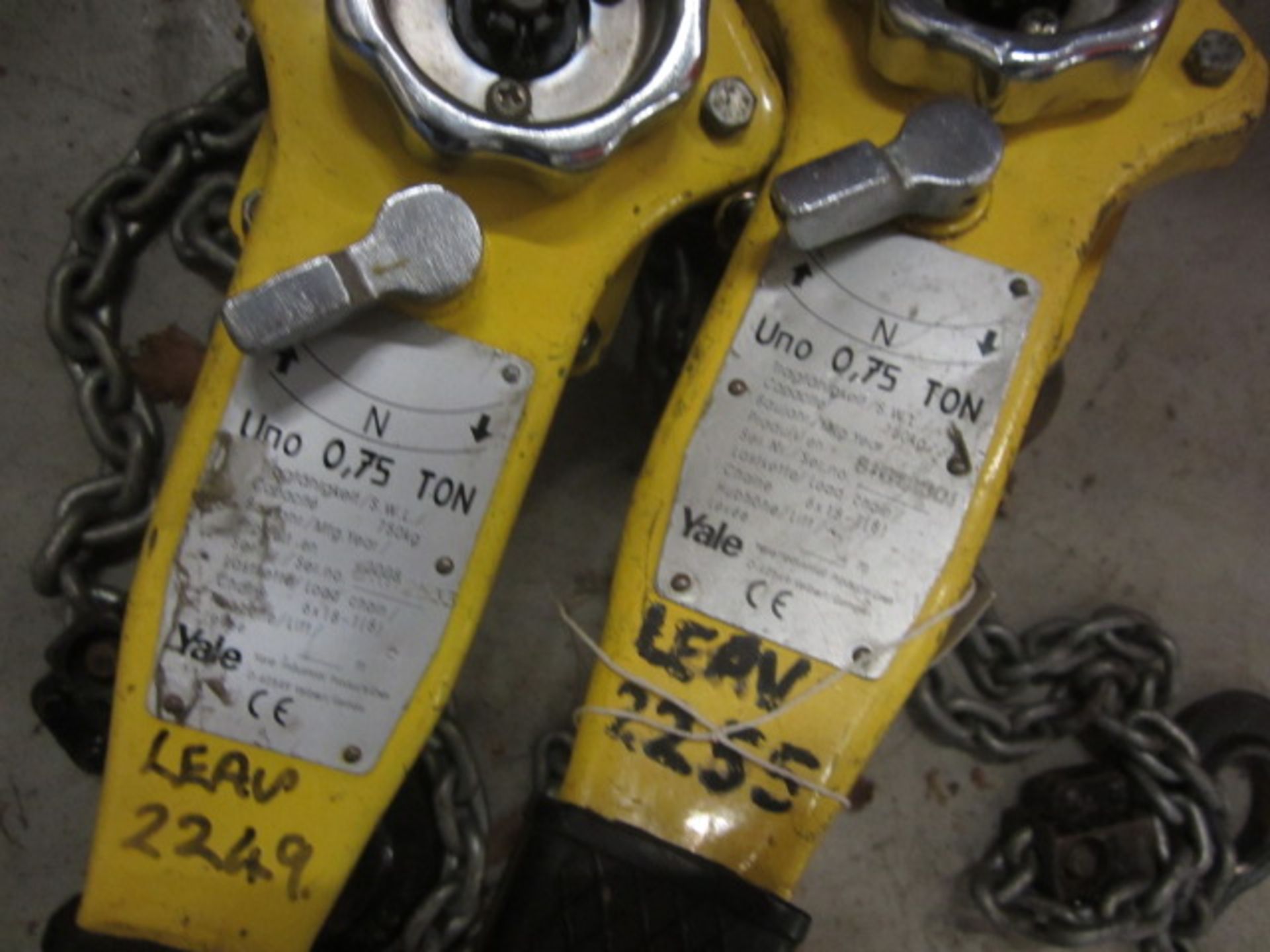Two Yale Uno 0.75 tonne lever hoists, serial no. 81012533 & 81012301 (2008) (Please Note: We do - Image 2 of 2