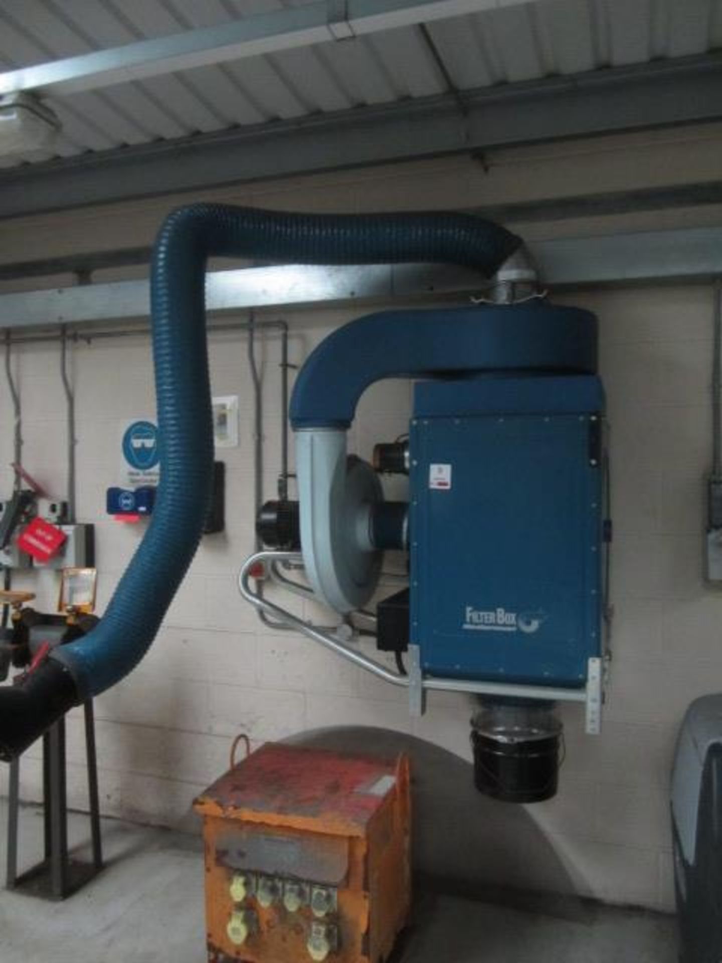 Nederman filter box extraction system, wall mounted, single flexi arm, Art no. 03280-00, serial - Image 2 of 4