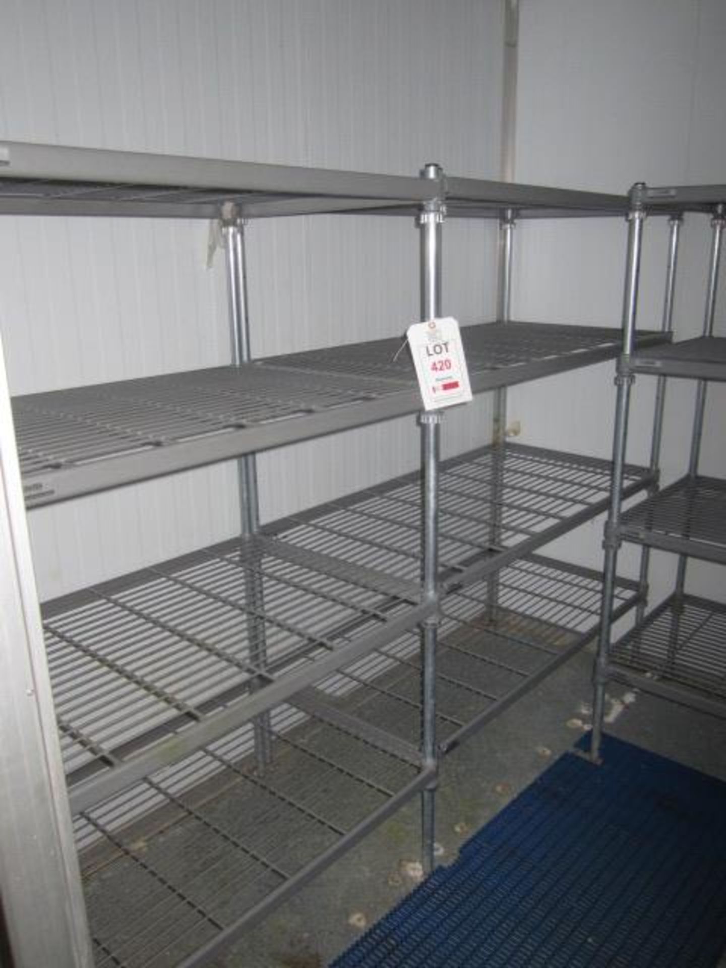 Five bays of 4 shelf racking, 1100mm x 60mm / 2 x 1200mm x 600mm / 2 x 900mm x 600mm