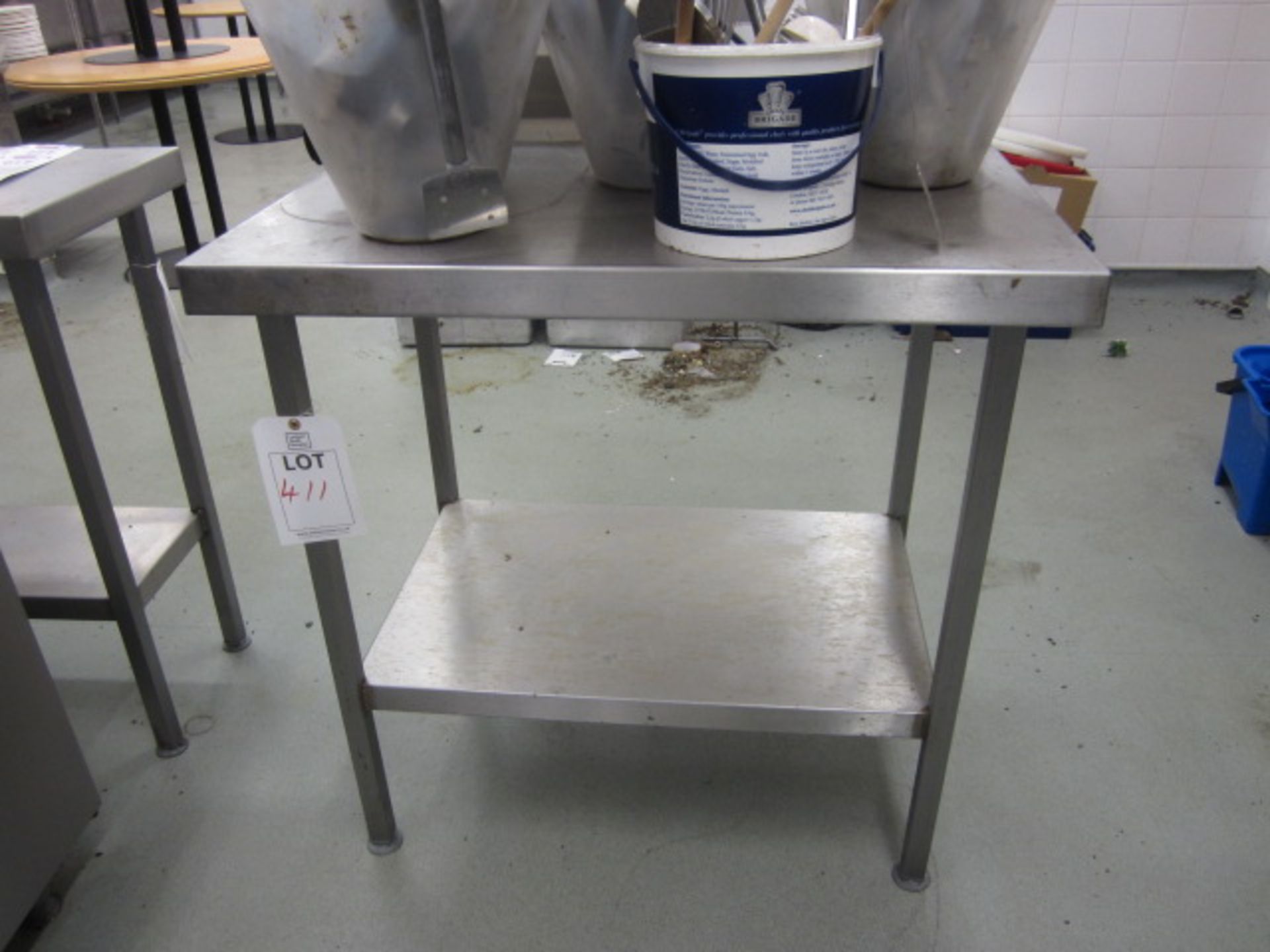 Two stainless steel preparation tables with splash back, undershelf 750mm x 650mm / 880mm x 650mm - Image 2 of 3