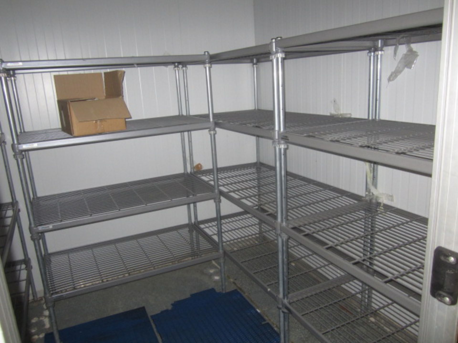Five bays of 4 shelf racking, 1100mm x 60mm / 2 x 1200mm x 600mm / 2 x 900mm x 600mm - Image 2 of 2