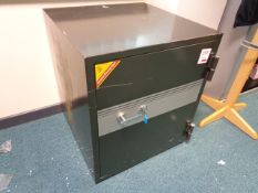 Floor standing safe (with key)
