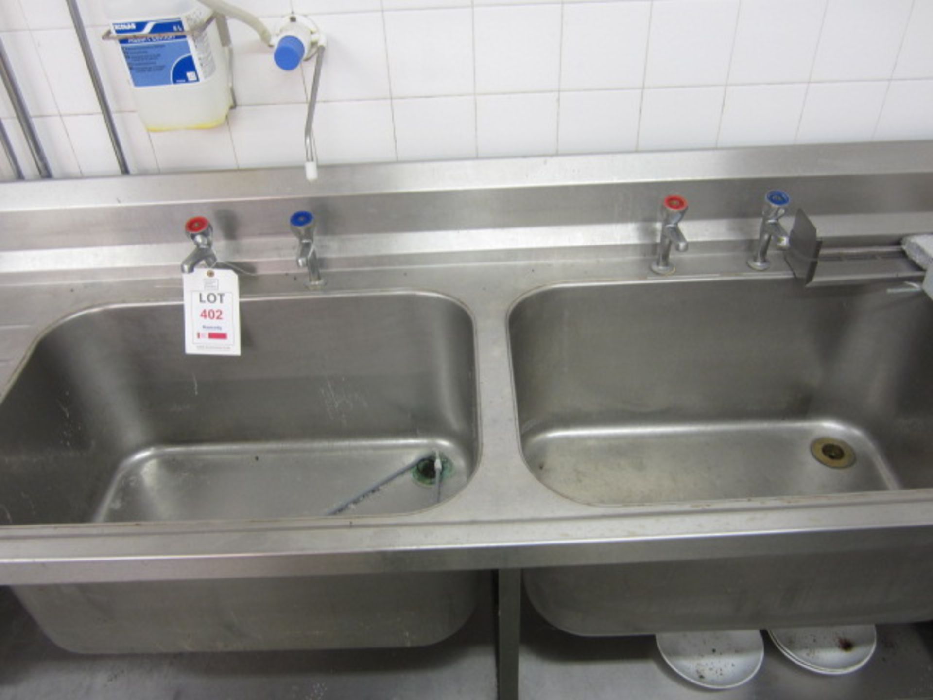 Stainless steel freestanding twin deep bowl sink with drawer, splash back, undershelf, 2.9m x 750mm - Image 2 of 2