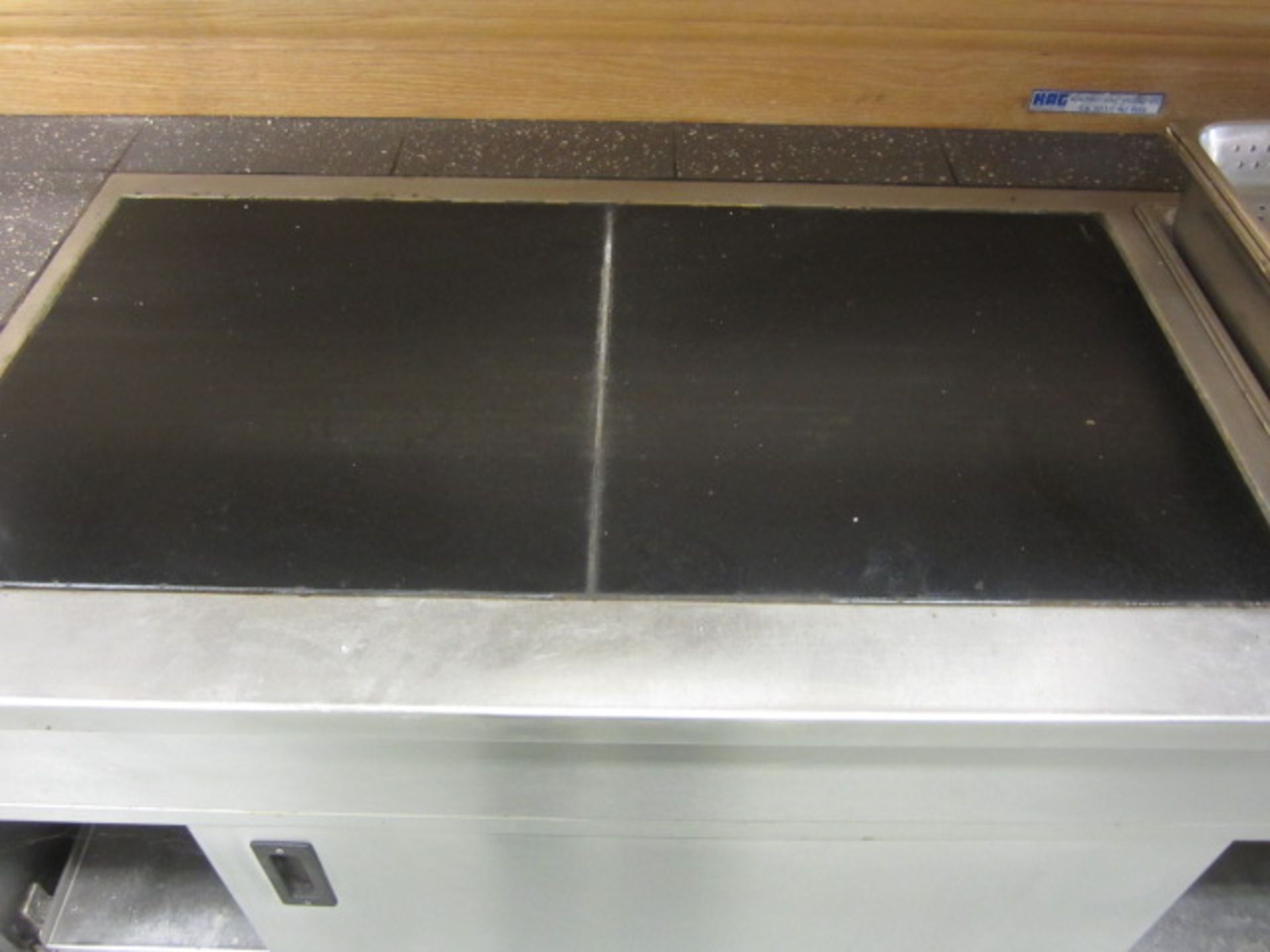 Unbadged stainless steel serving counter comprising 3 section Bain Marie, warming lamps, and hot - Image 3 of 13