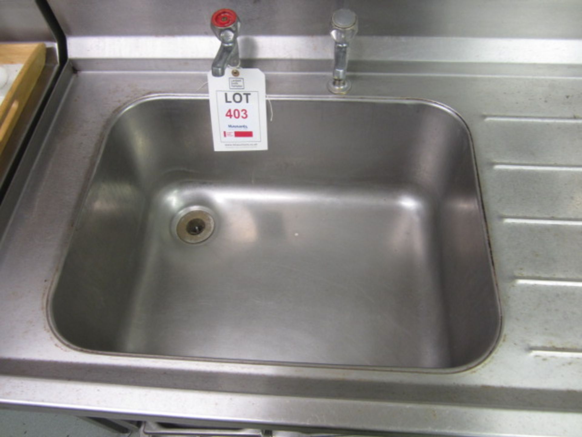 Stainless steel freestanding twin deep bowl sink, drainer, splash back and undershelf, 1.2m x 700mm - Image 2 of 2